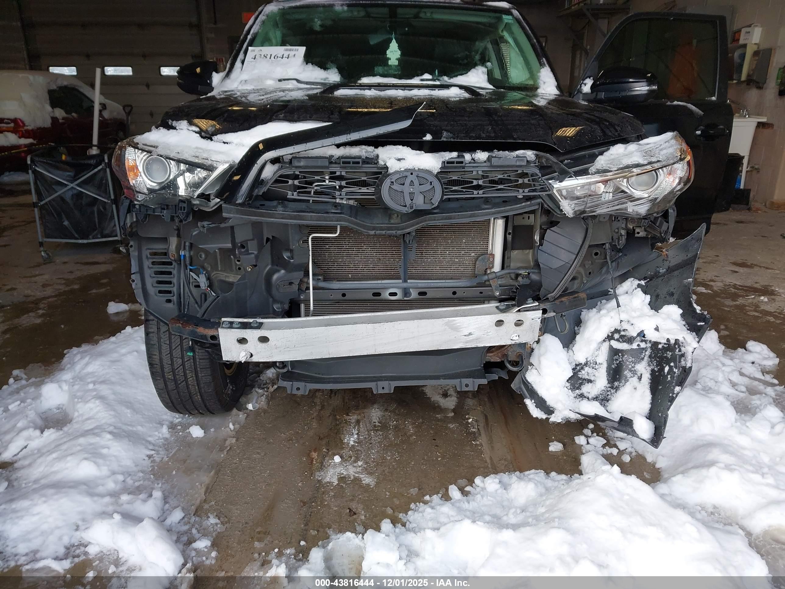 TOYOTA 4RUNNER image 6