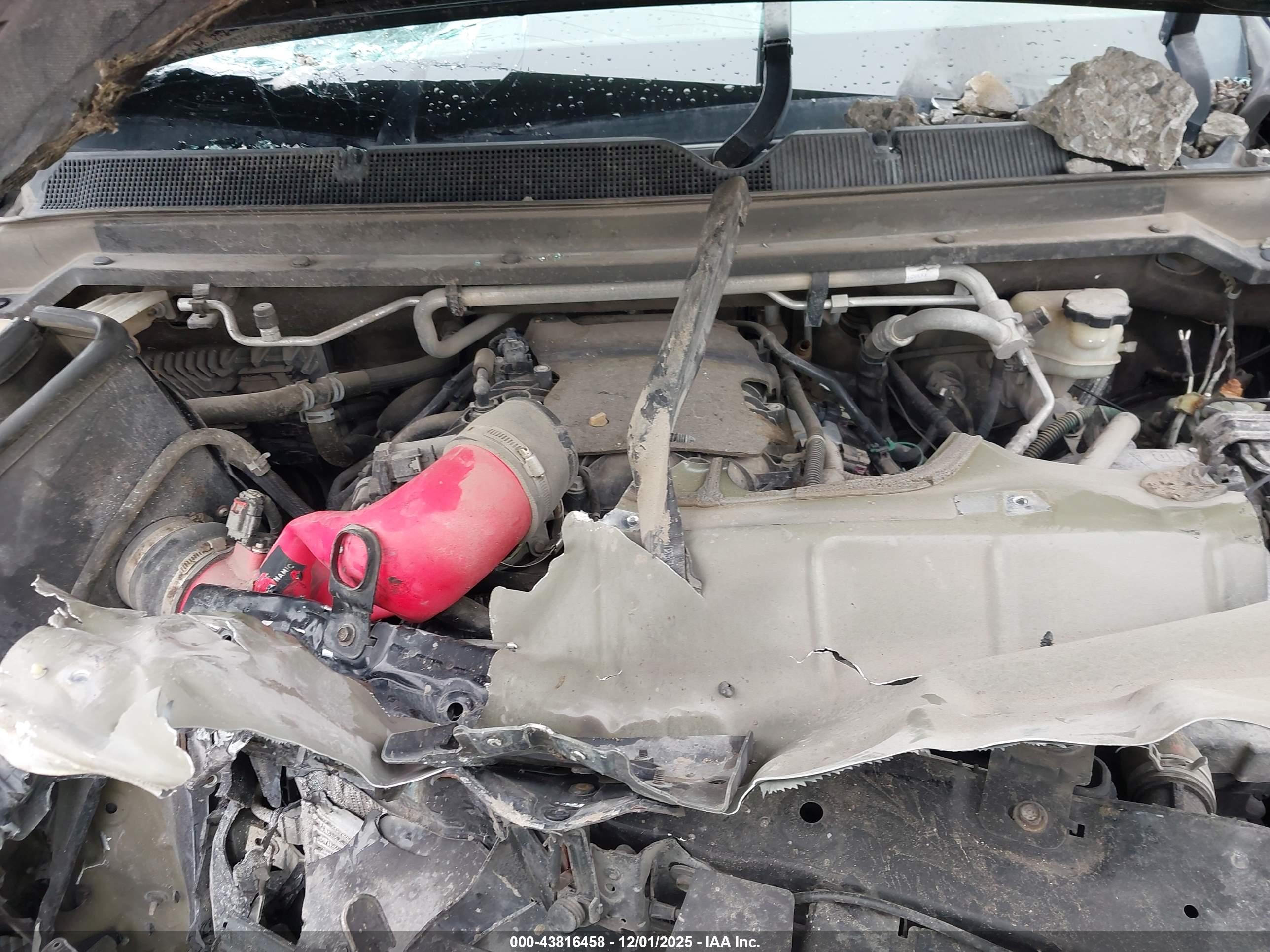 CHEVROLET COLORADO image 10
