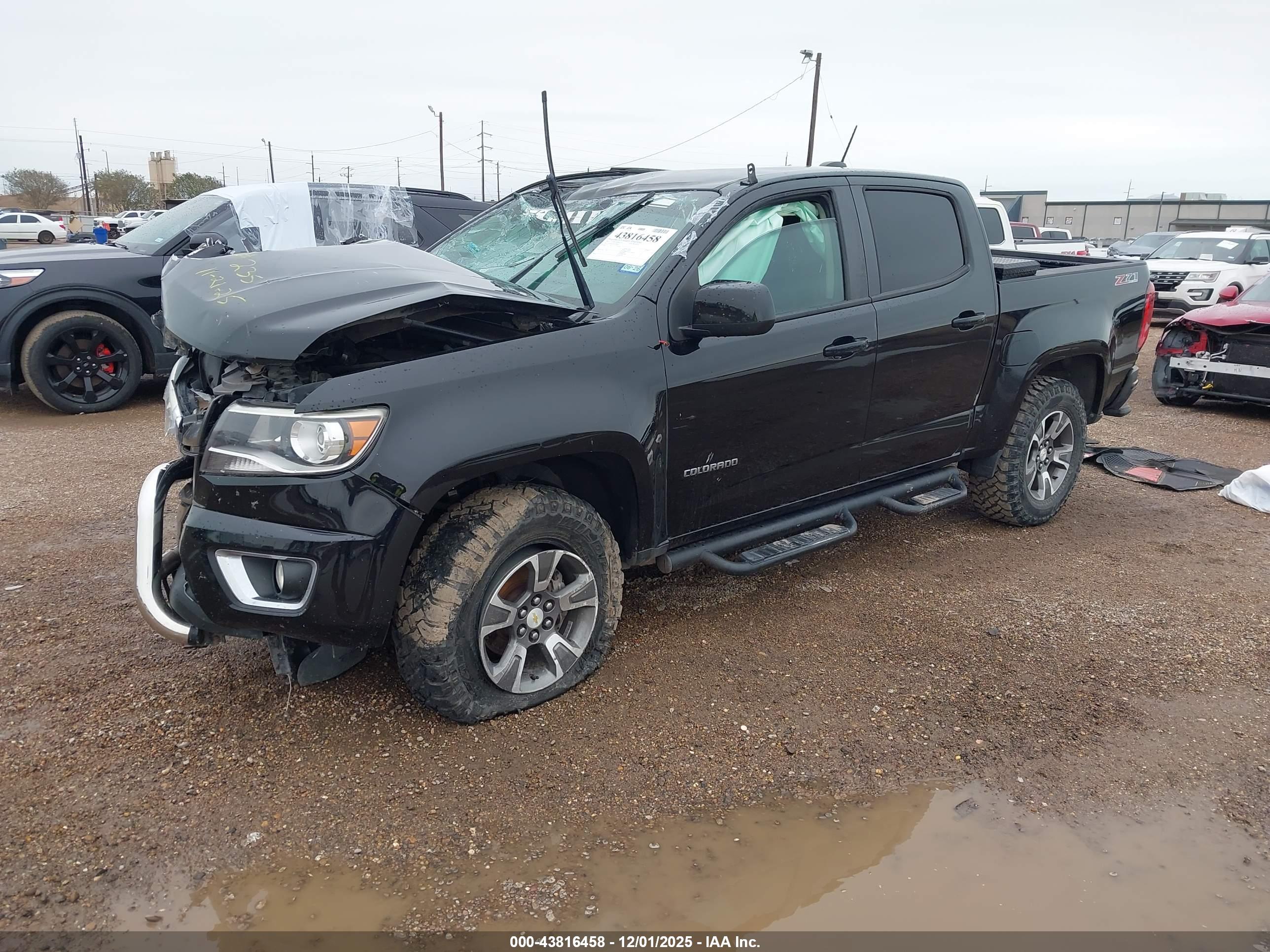 CHEVROLET COLORADO image 2