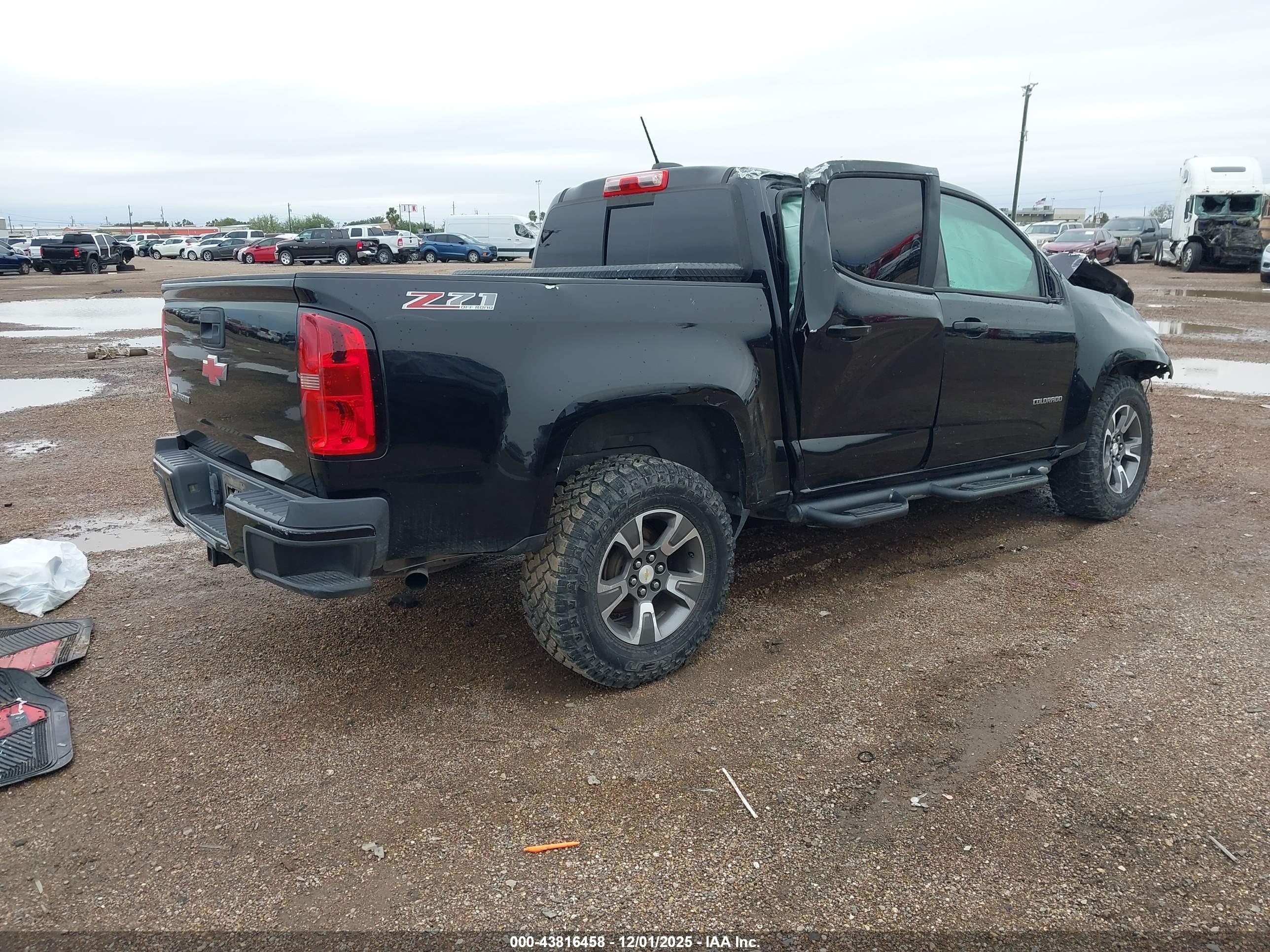 CHEVROLET COLORADO image 4