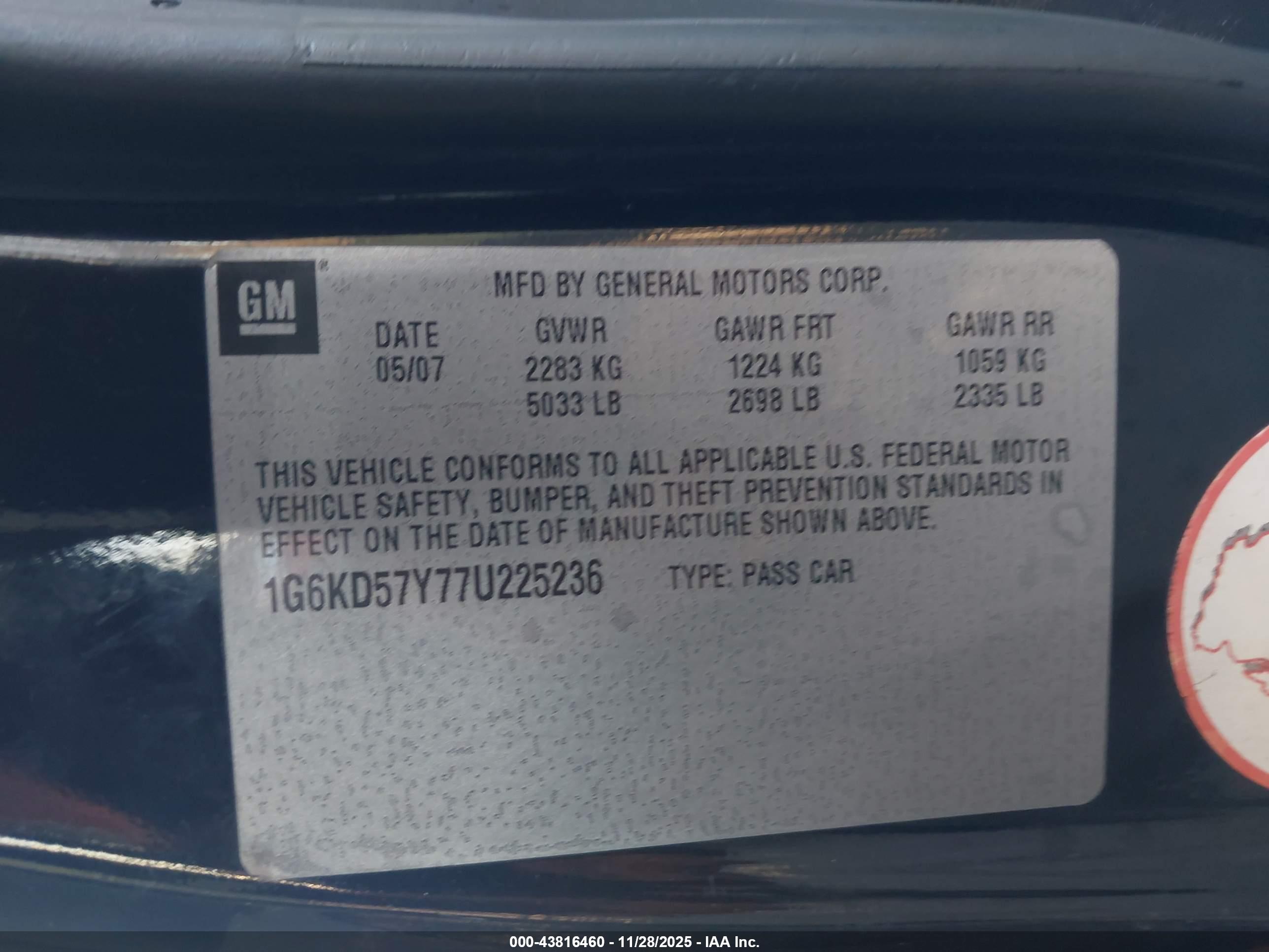 CADILLAC DTS image 9
