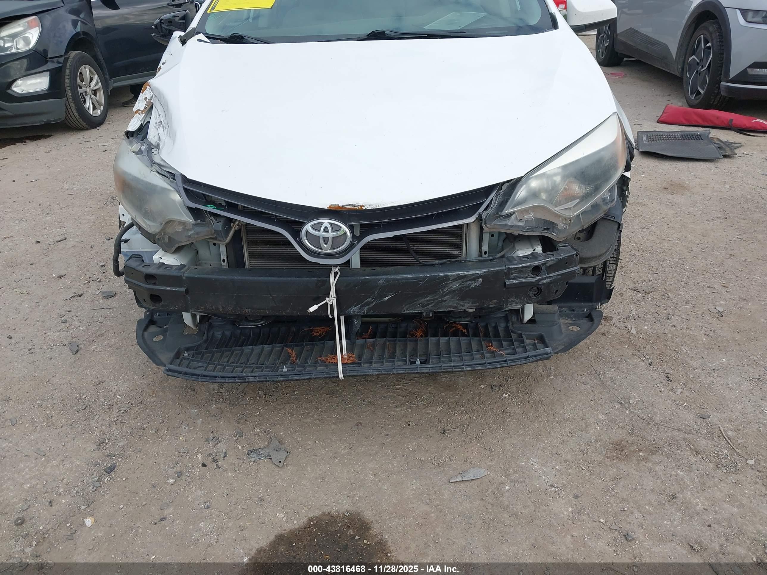 TOYOTA COROLLA image 6