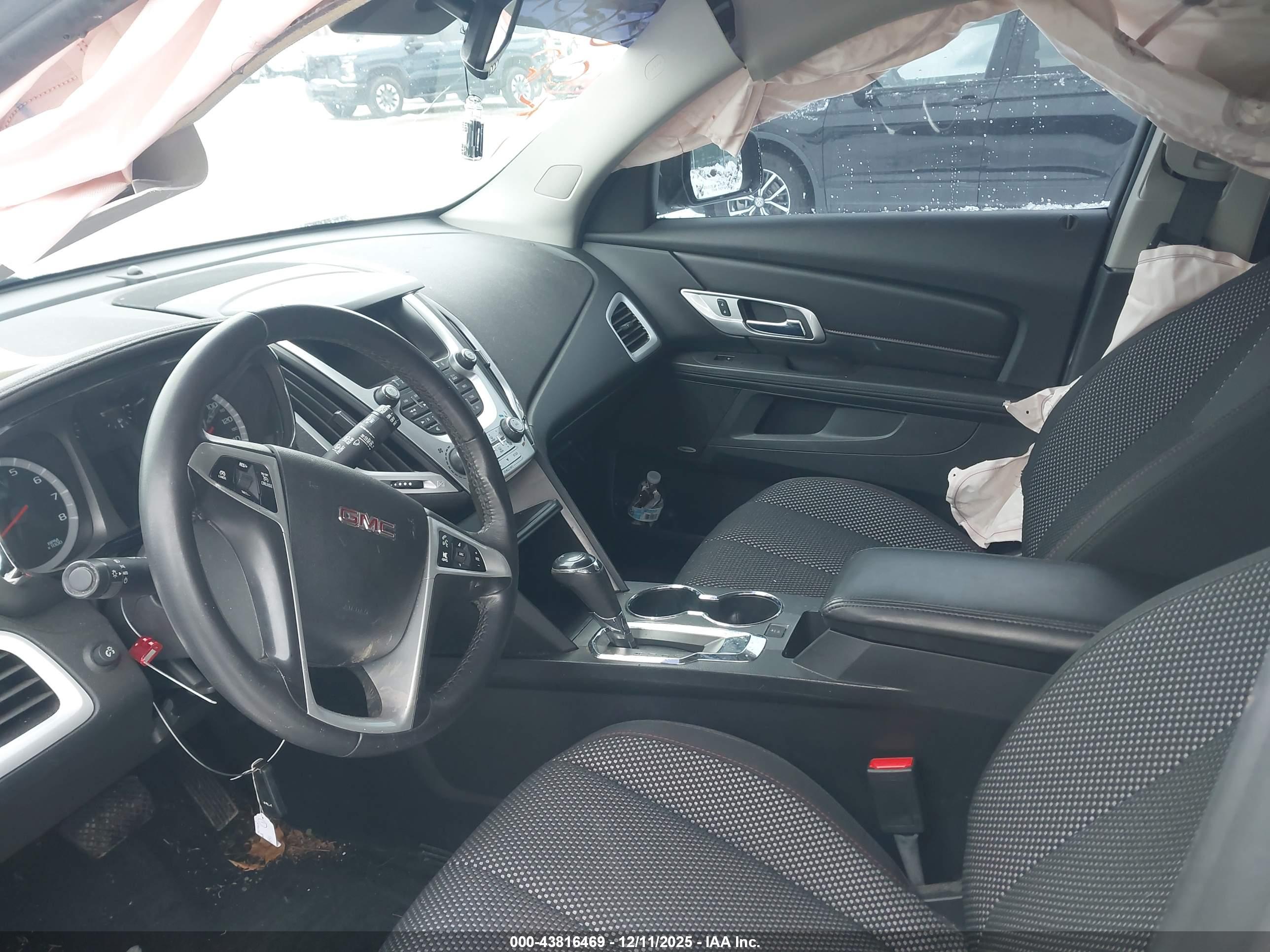 GMC TERRAIN image 5