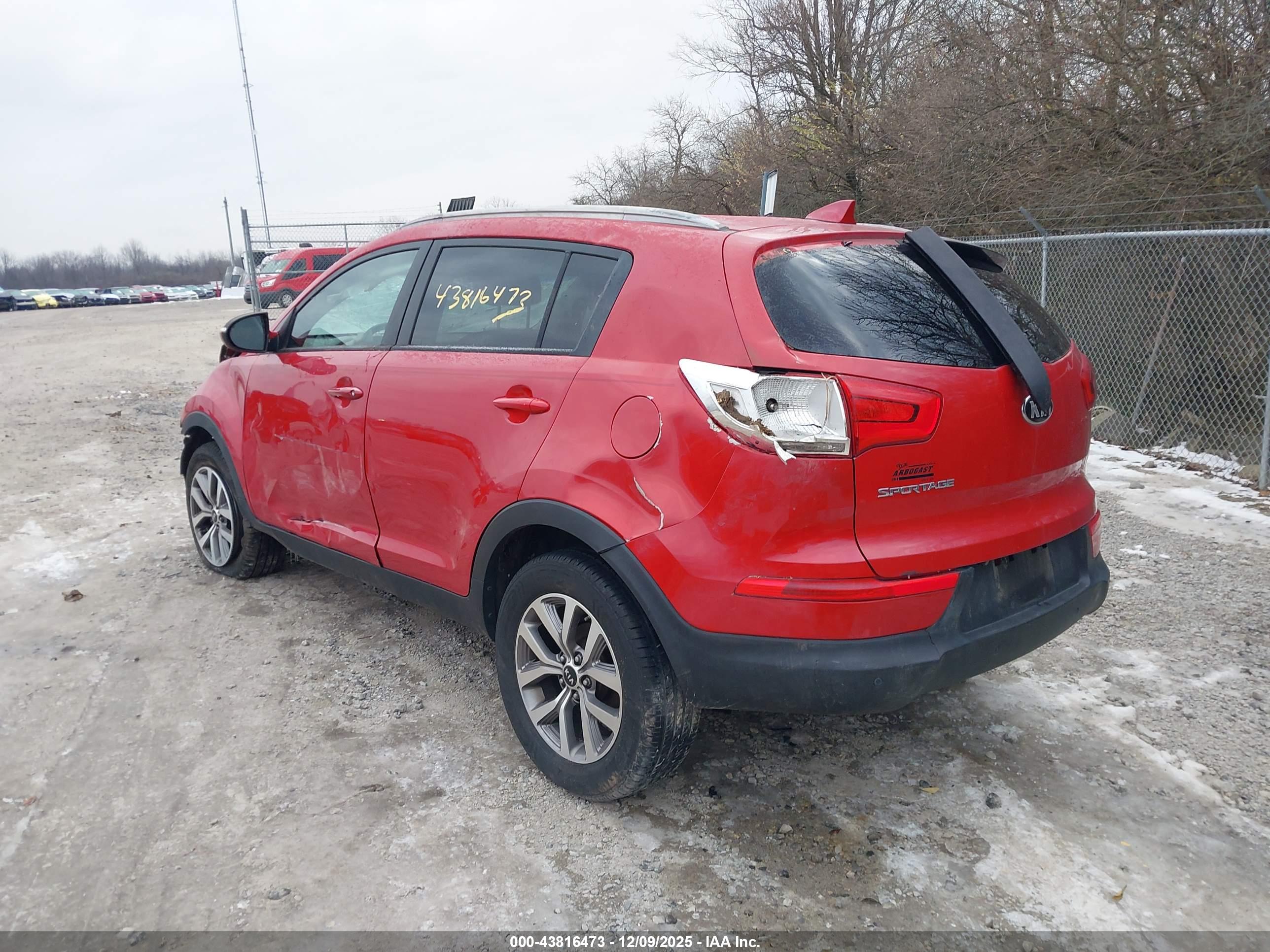 KIA SPORTAGE image 3