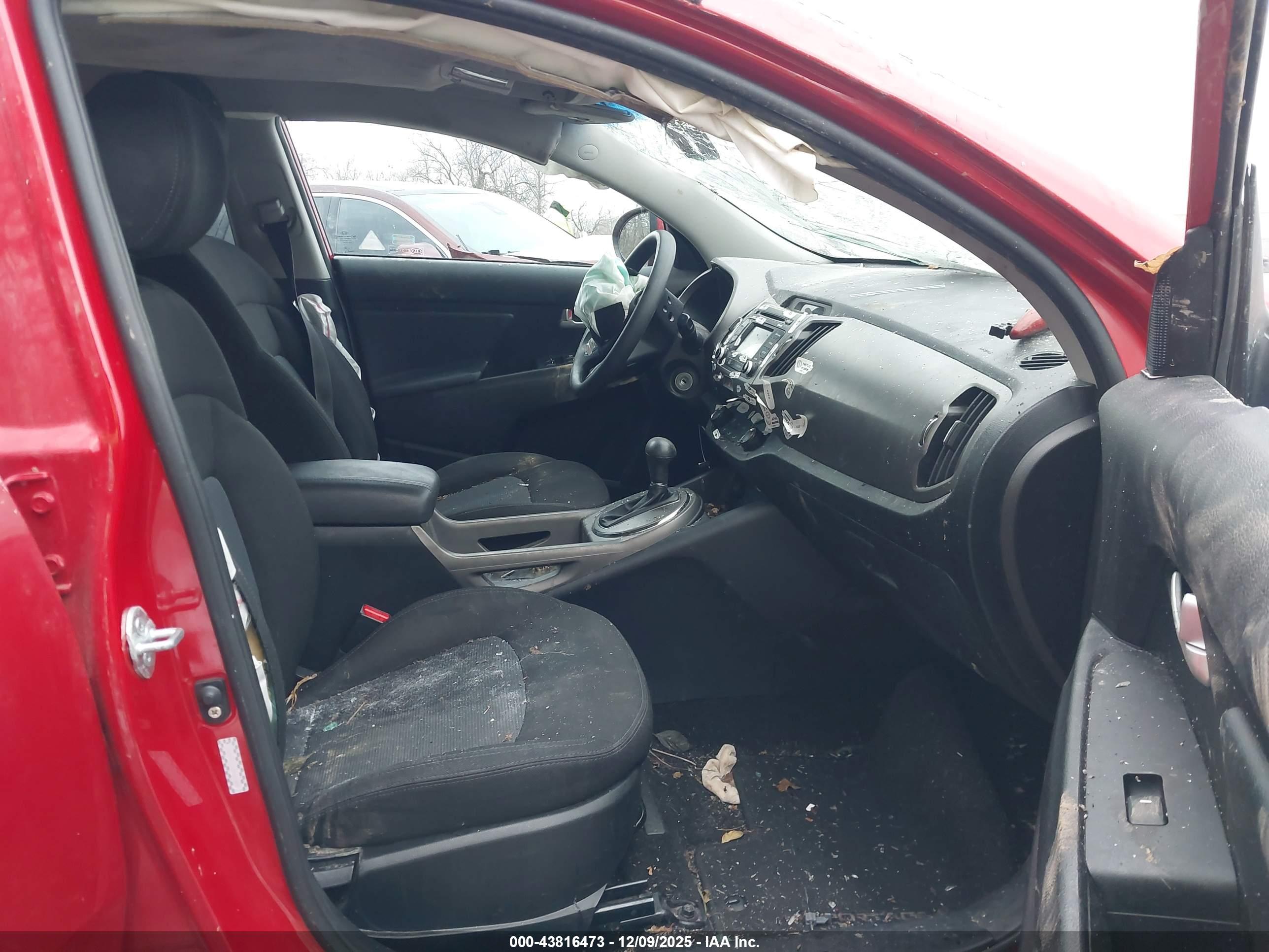 KIA SPORTAGE image 5