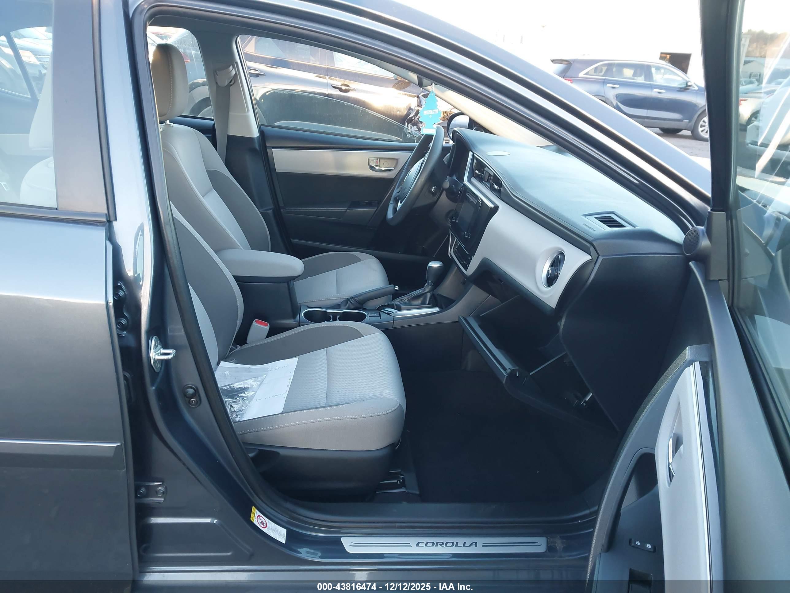 TOYOTA COROLLA image 5