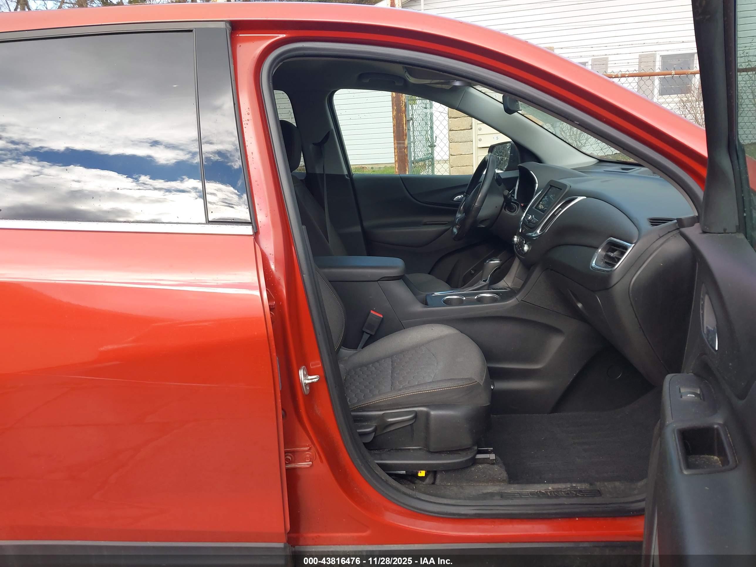 CHEVROLET EQUINOX image 5