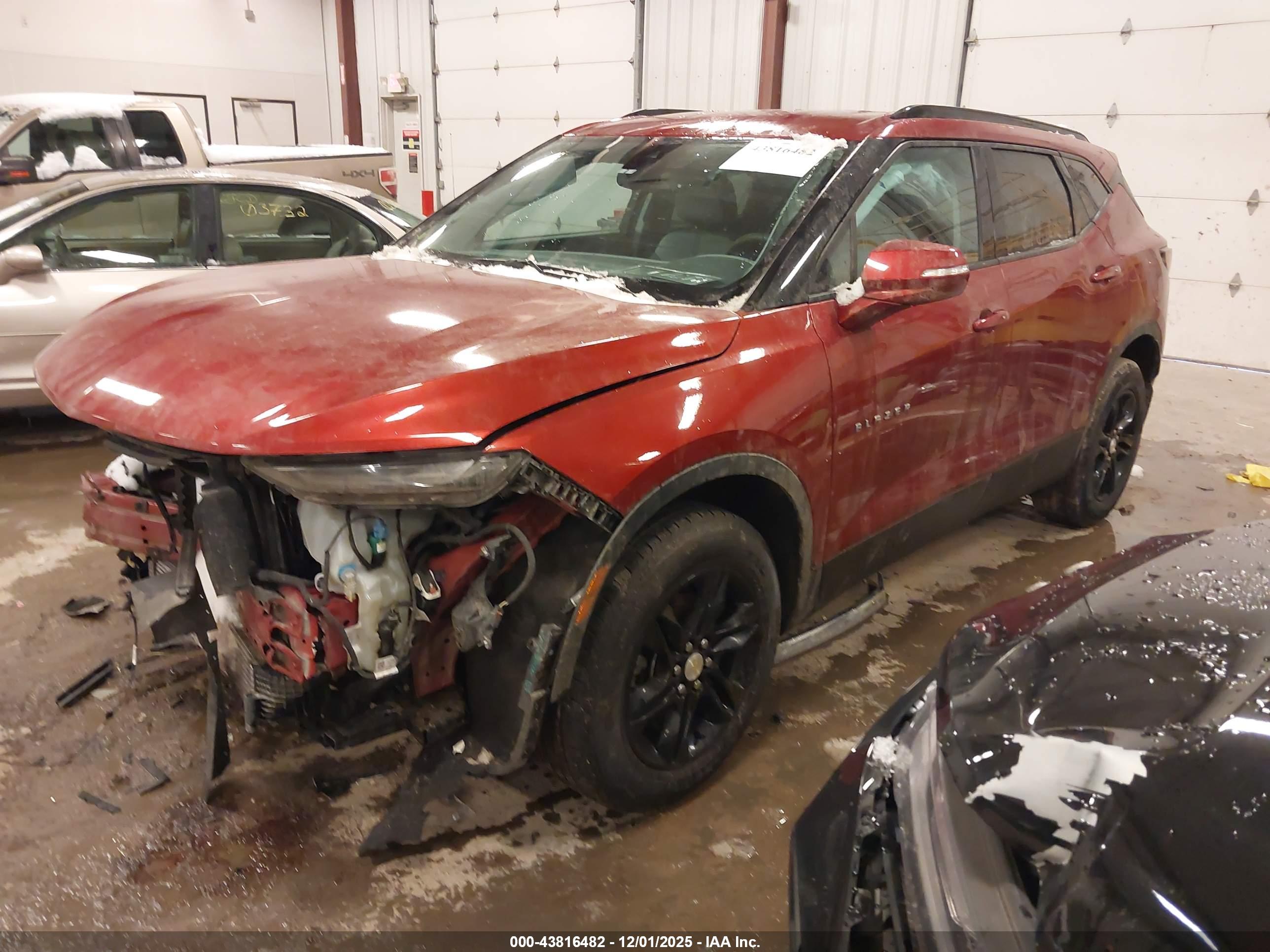 CHEVROLET BLAZER image 2