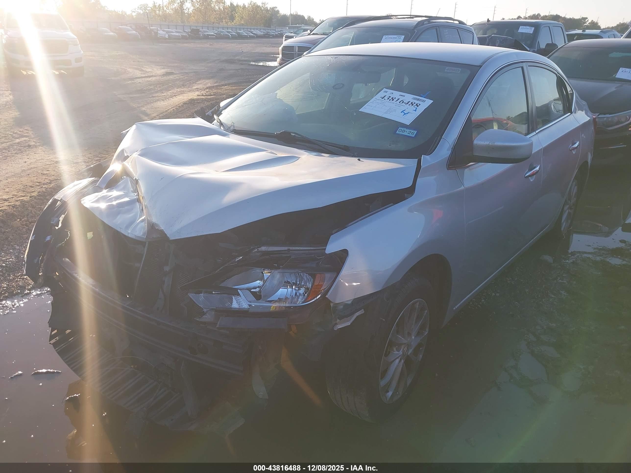 NISSAN SENTRA image 2