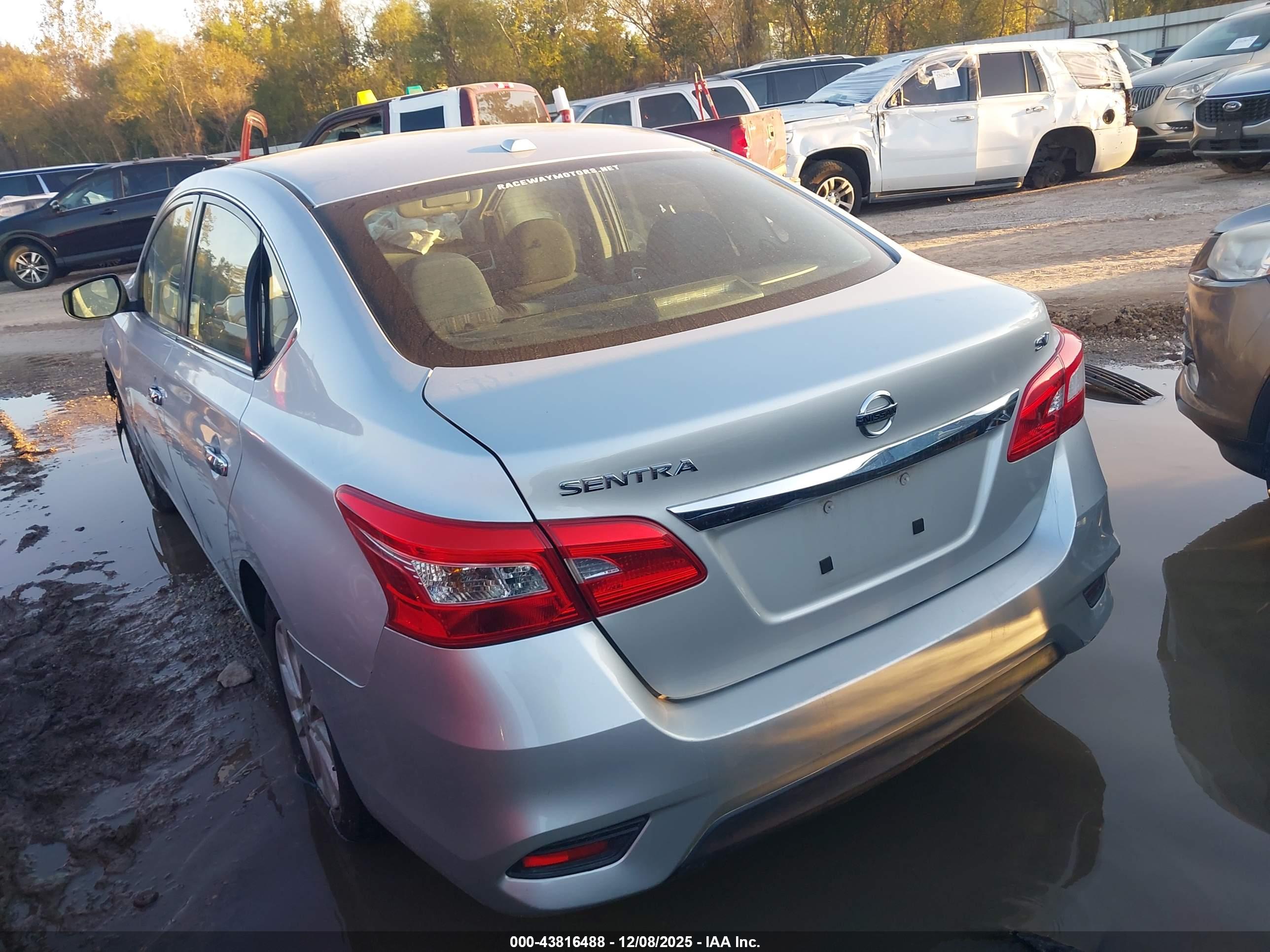 NISSAN SENTRA image 3