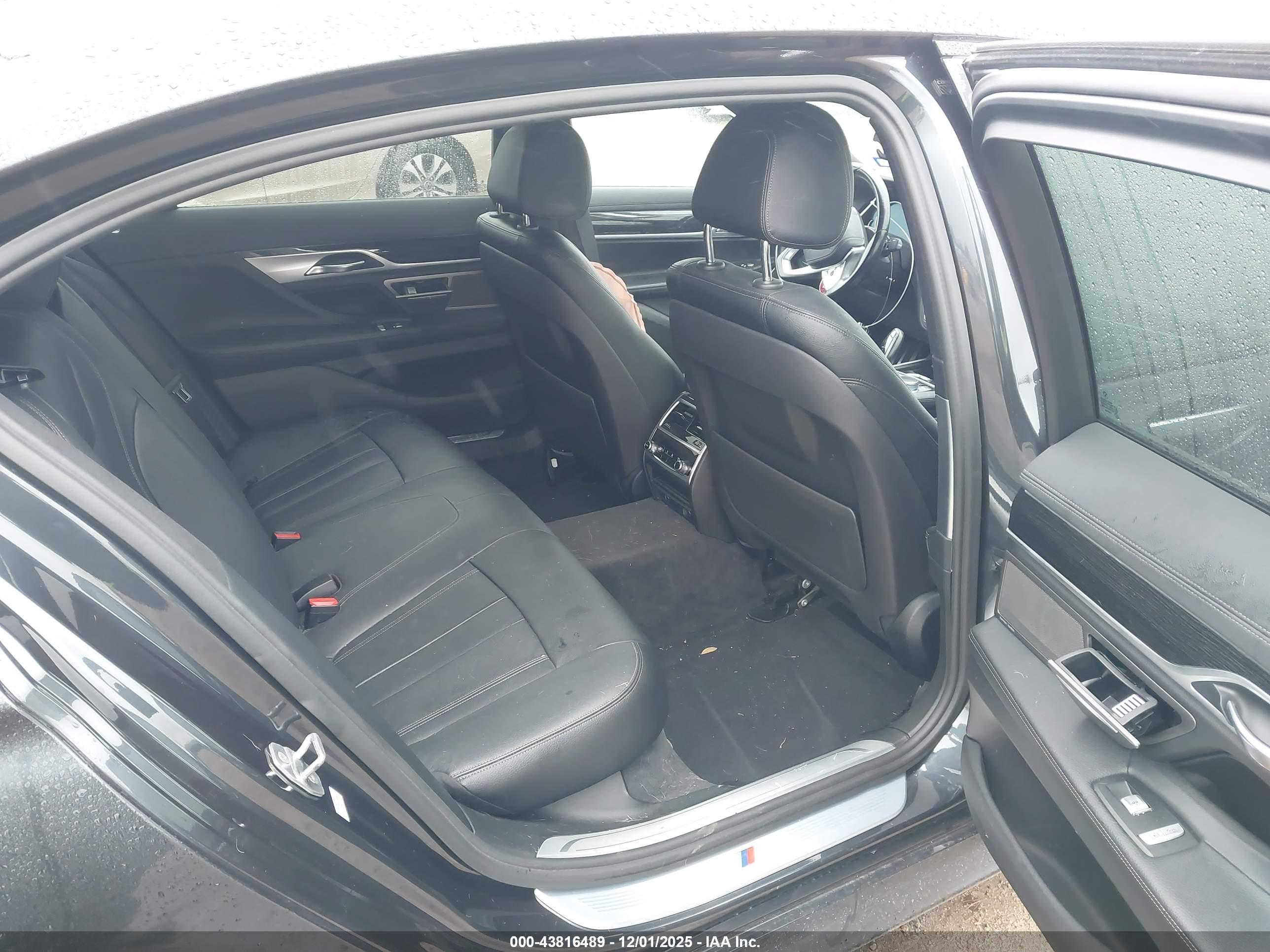 BMW 740I image 8