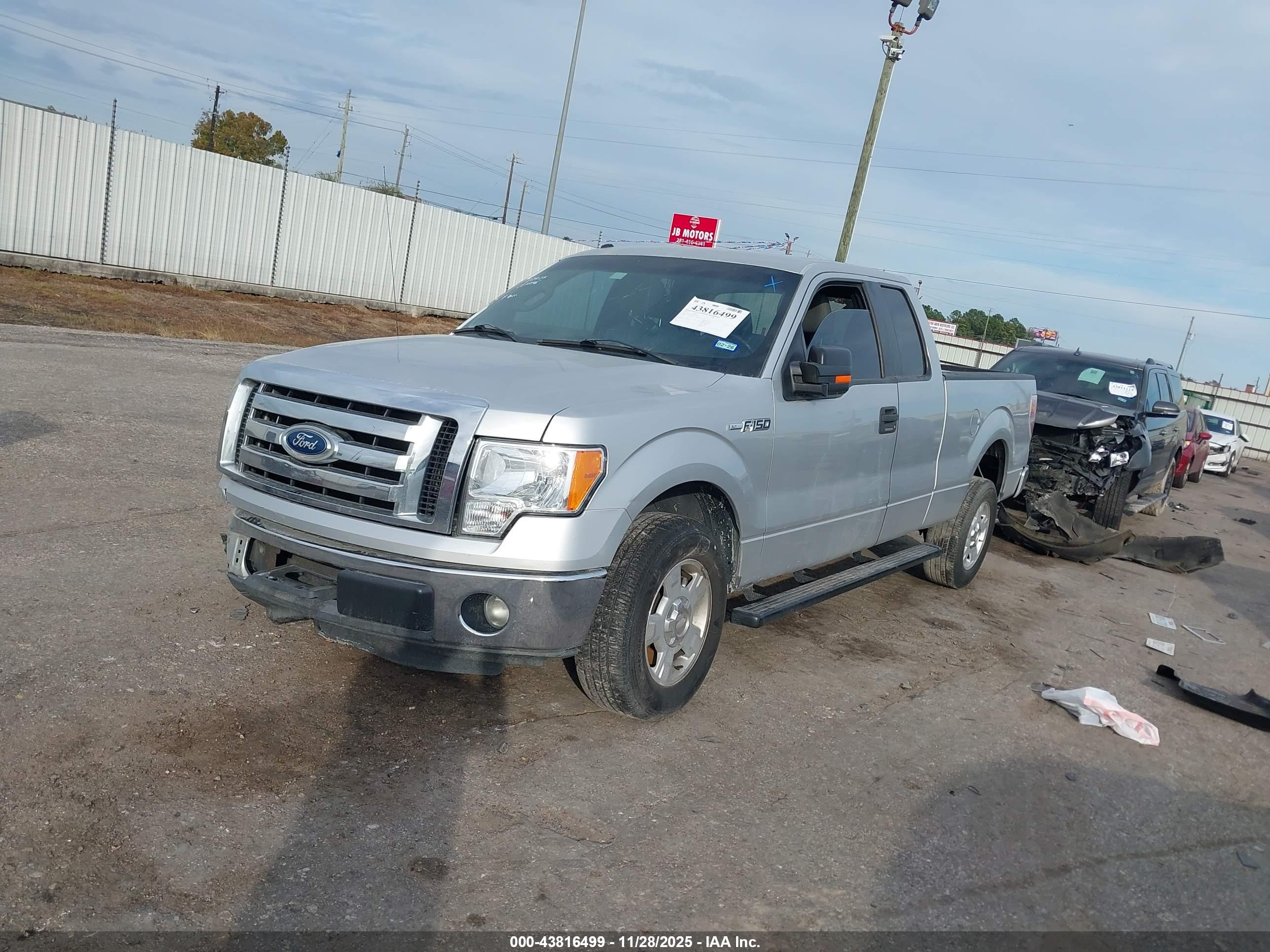 FORD F-150 image 2