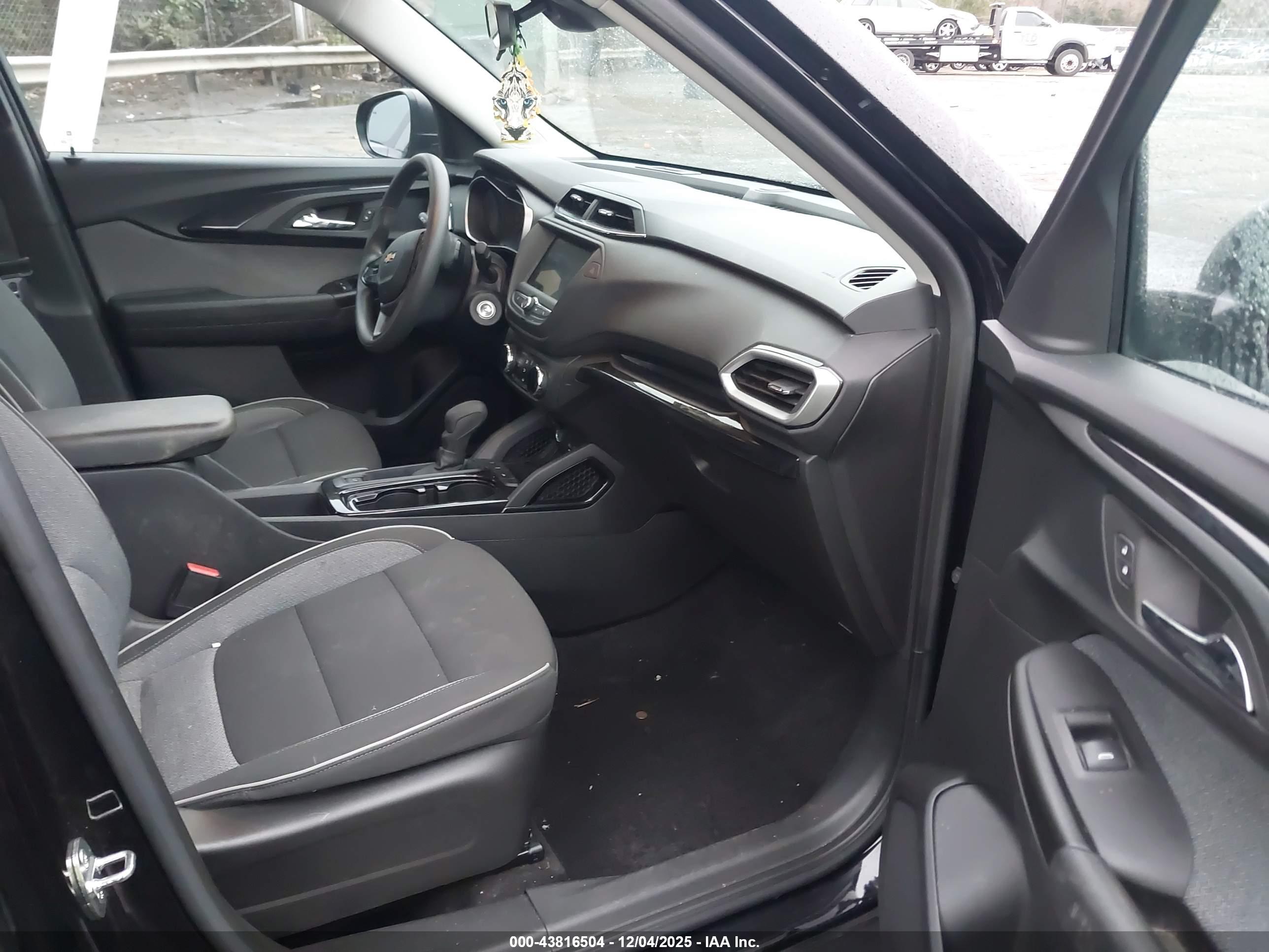 CHEVROLET TRAILBLAZER image 5