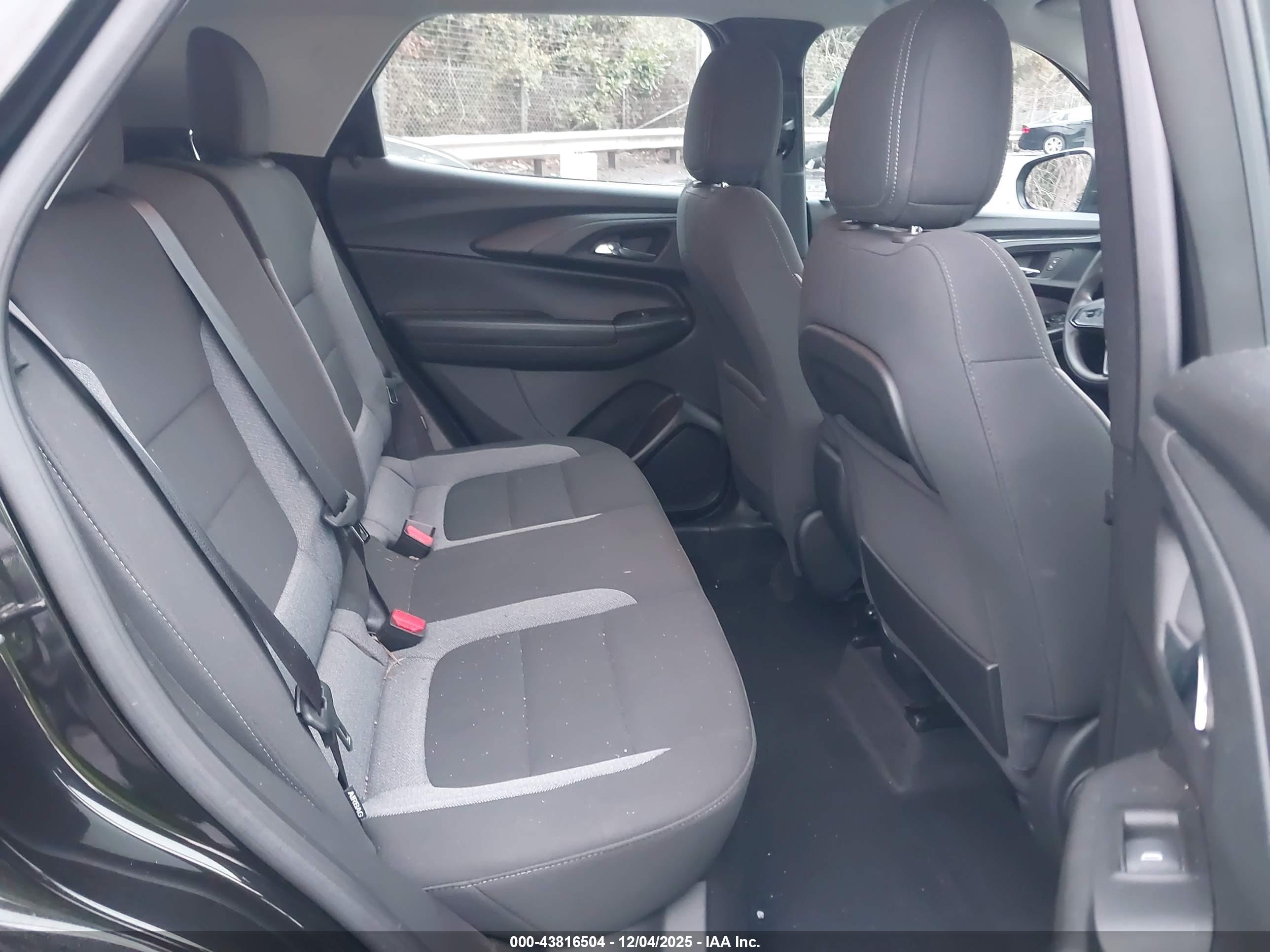 CHEVROLET TRAILBLAZER image 8