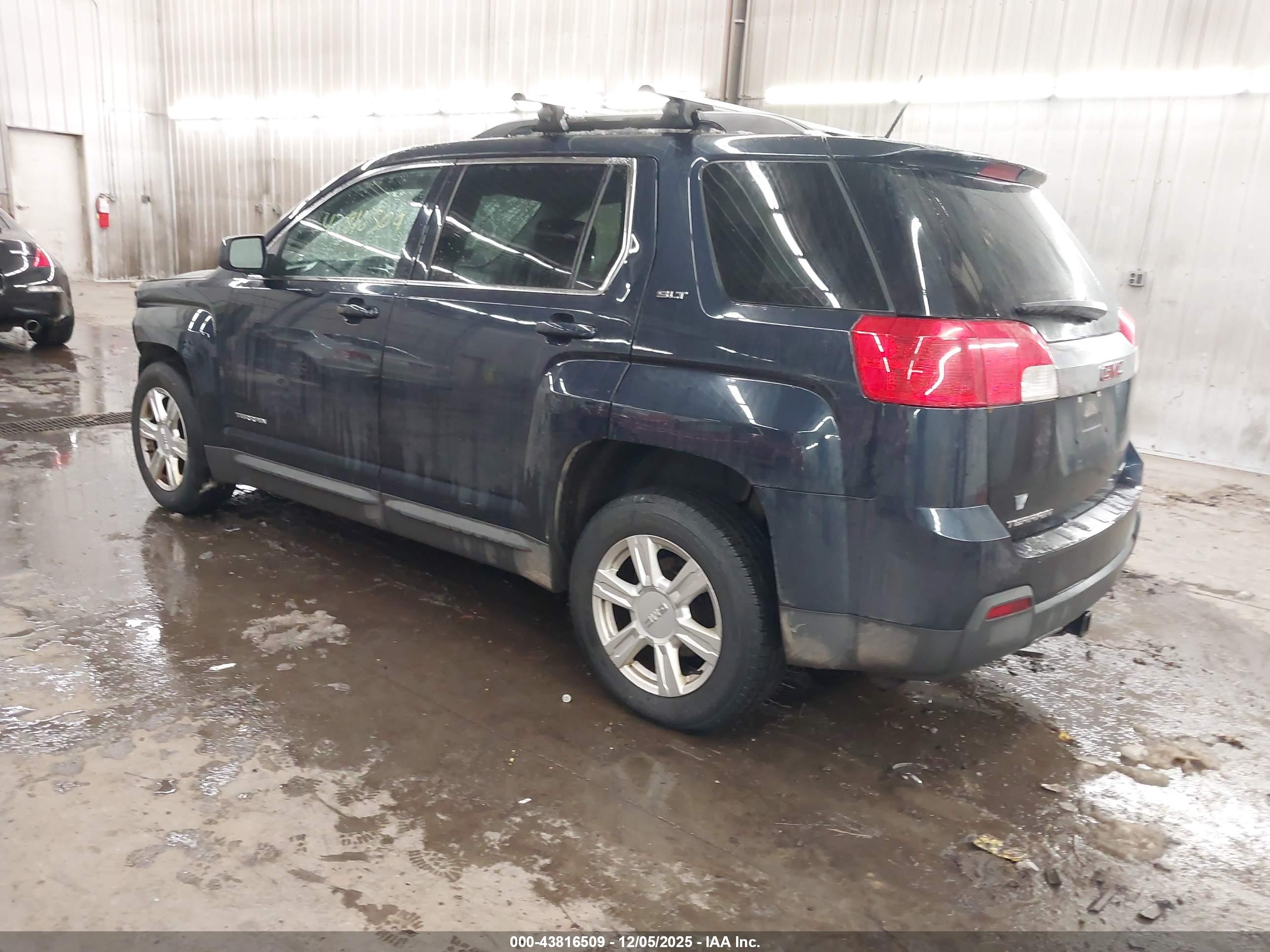 GMC TERRAIN image 3