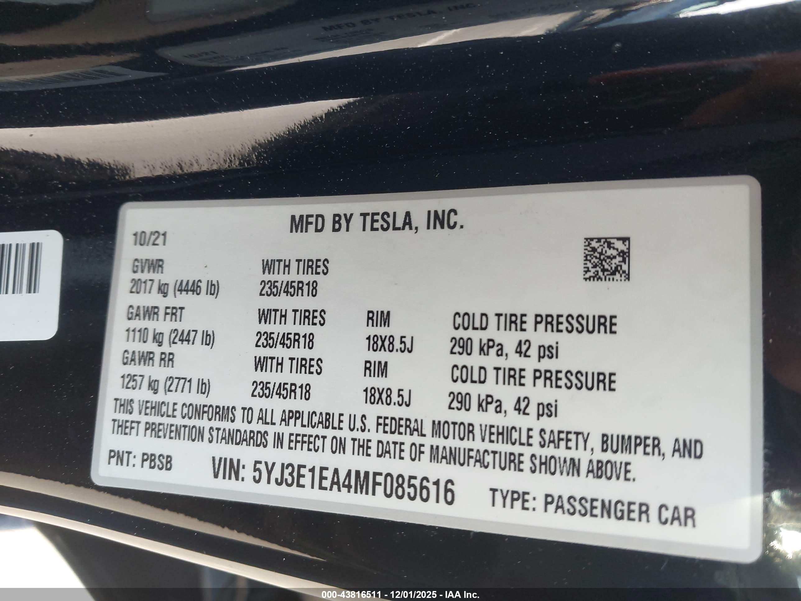 TESLA MODEL image 9