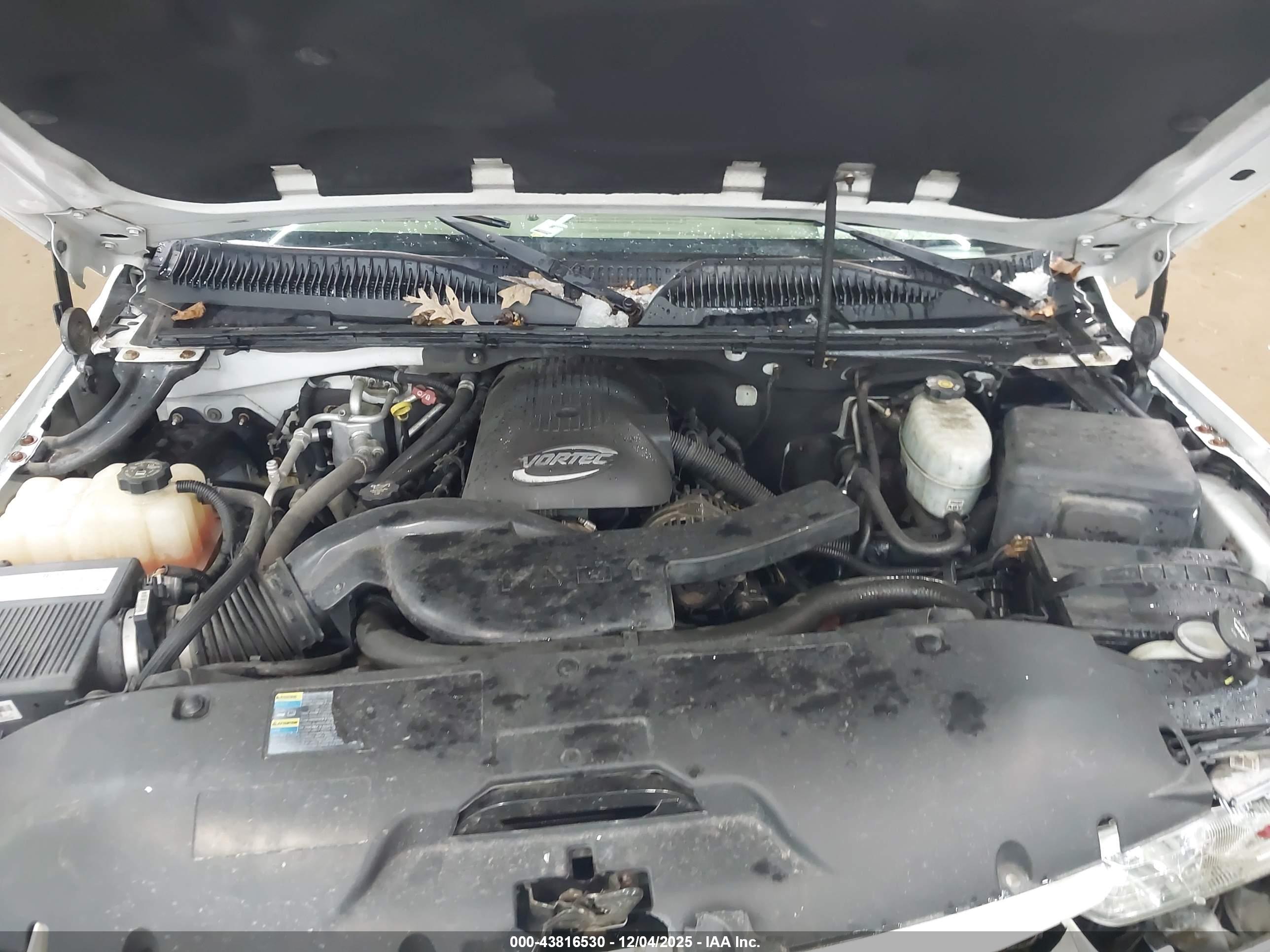 CHEVROLET SUBURBAN image 10