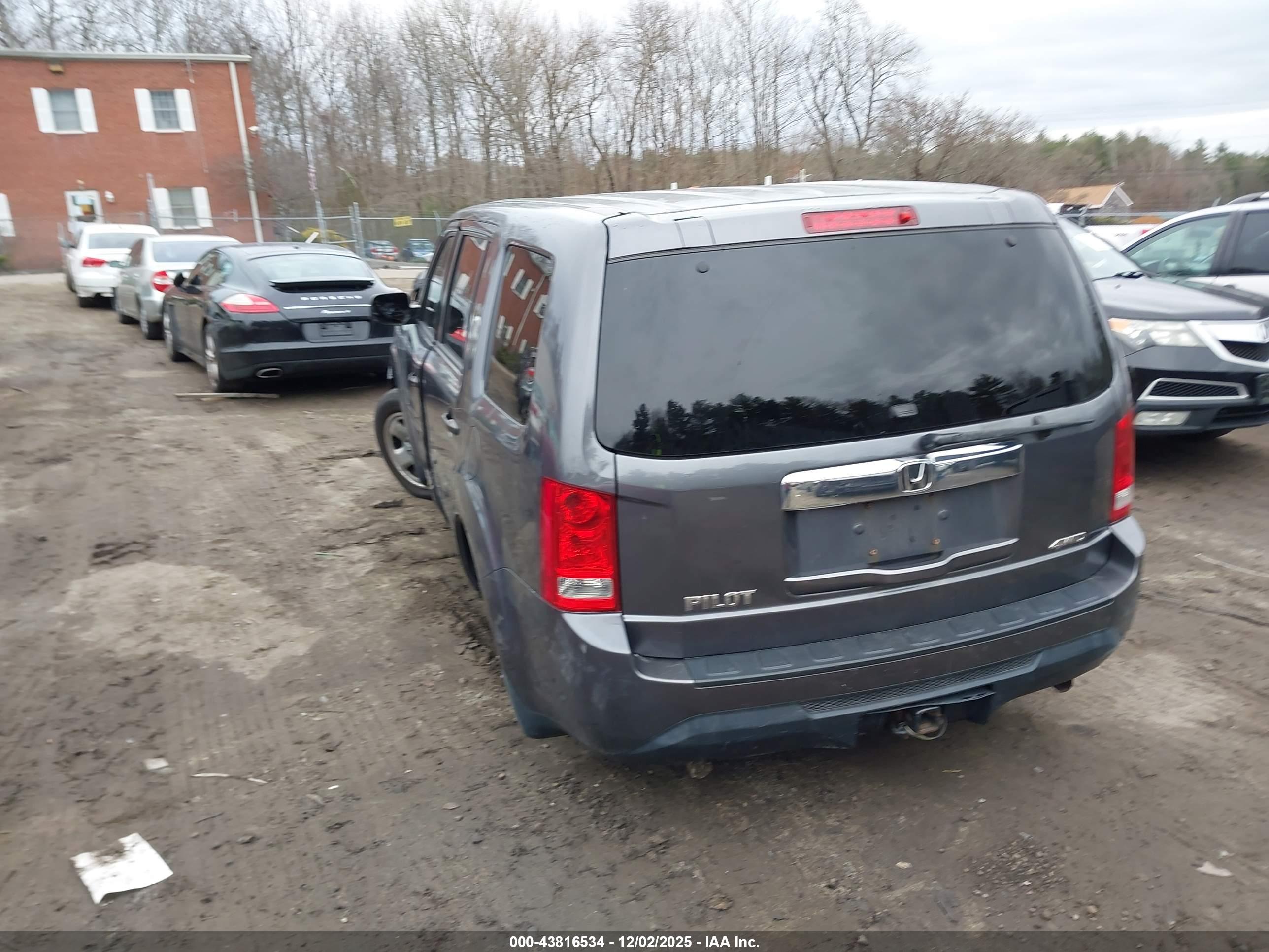 HONDA PILOT image 3