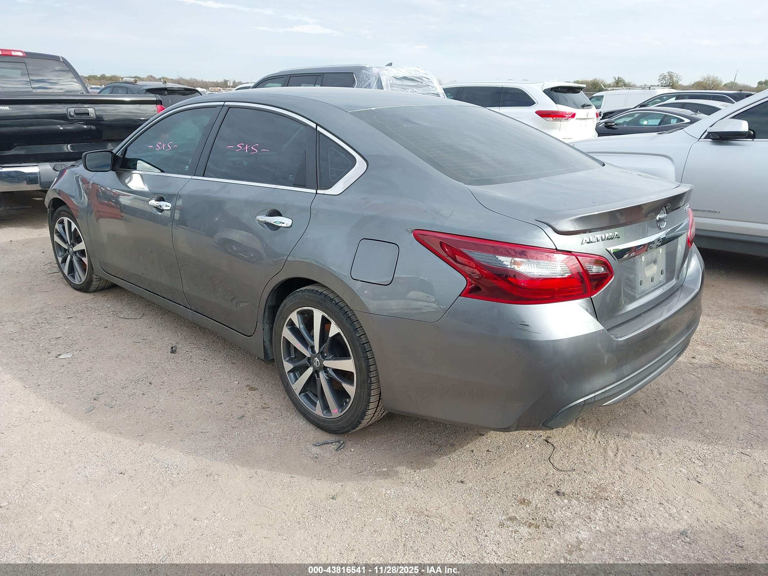 NISSAN ALTIMA image 3