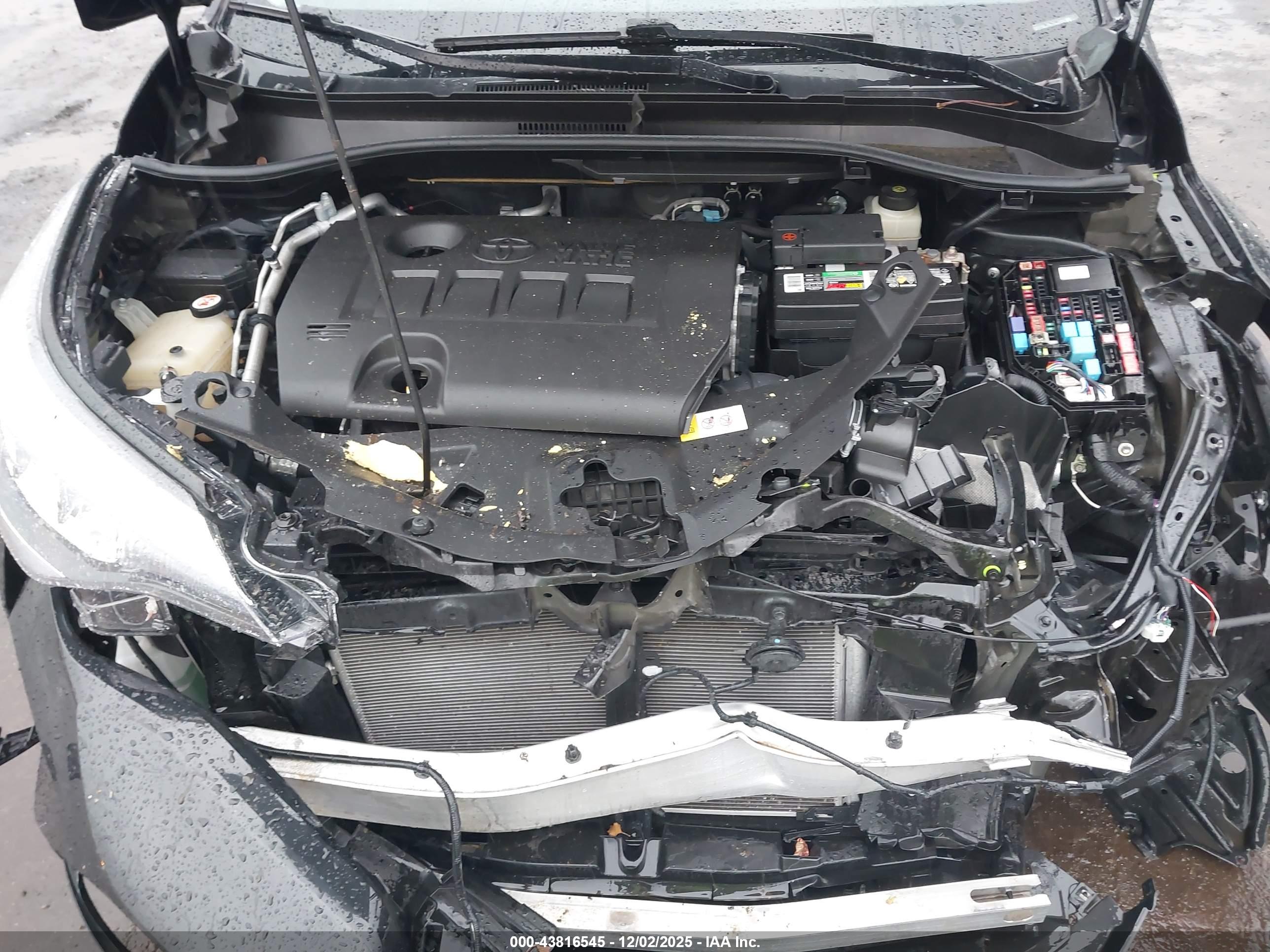 TOYOTA C-HR image 10