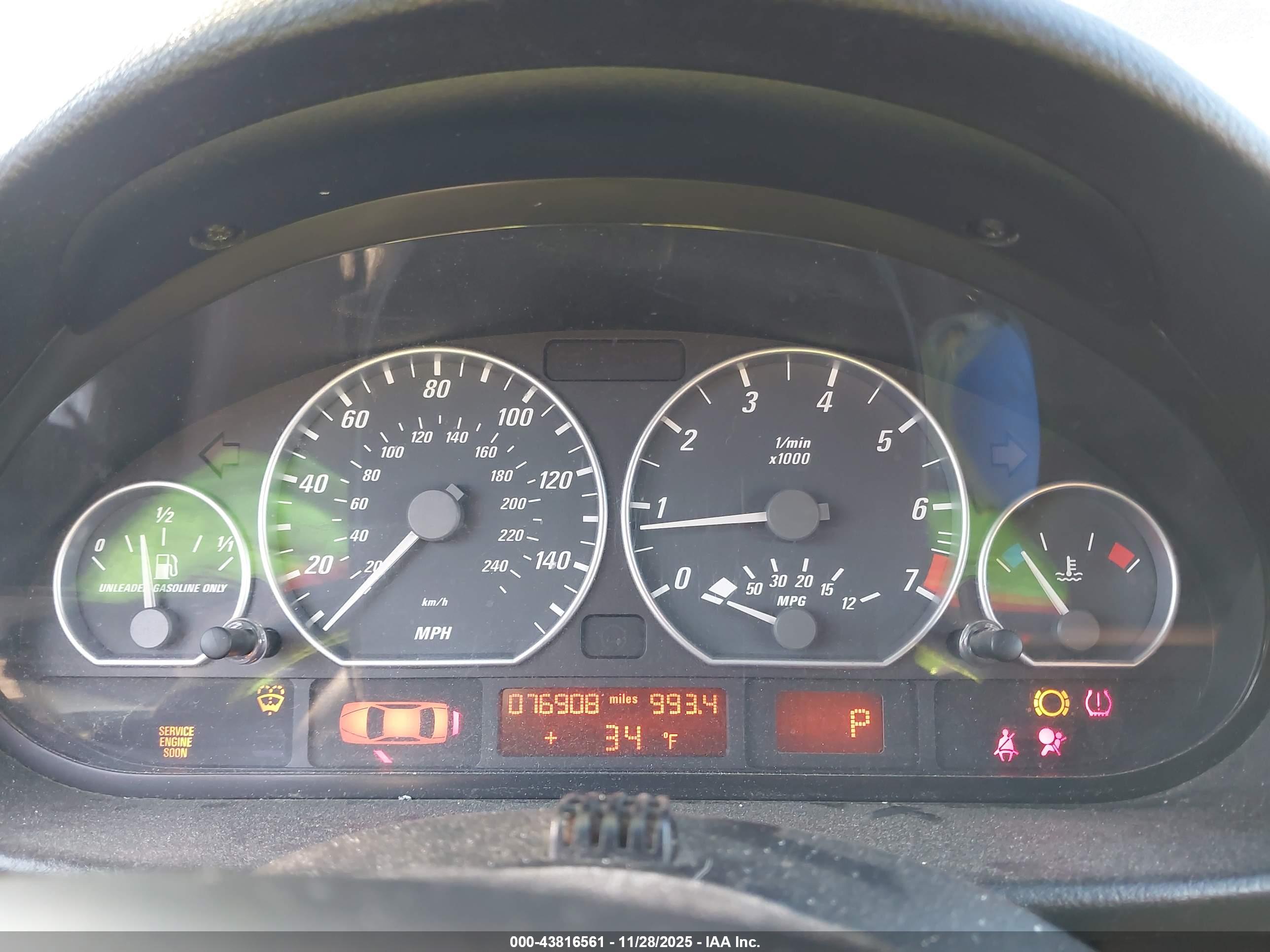 BMW 330CI image 7