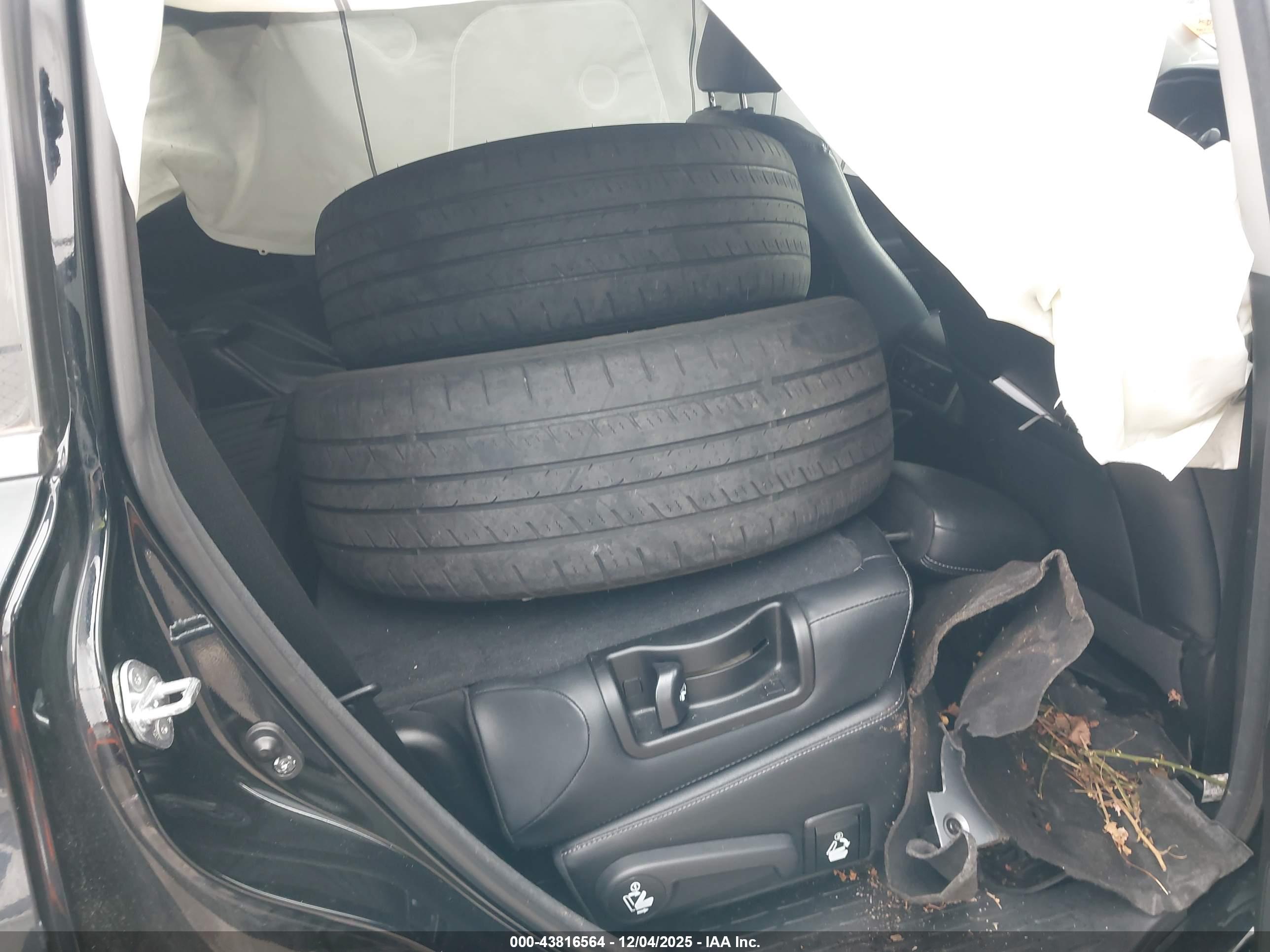 TOYOTA HIGHLANDER image 8