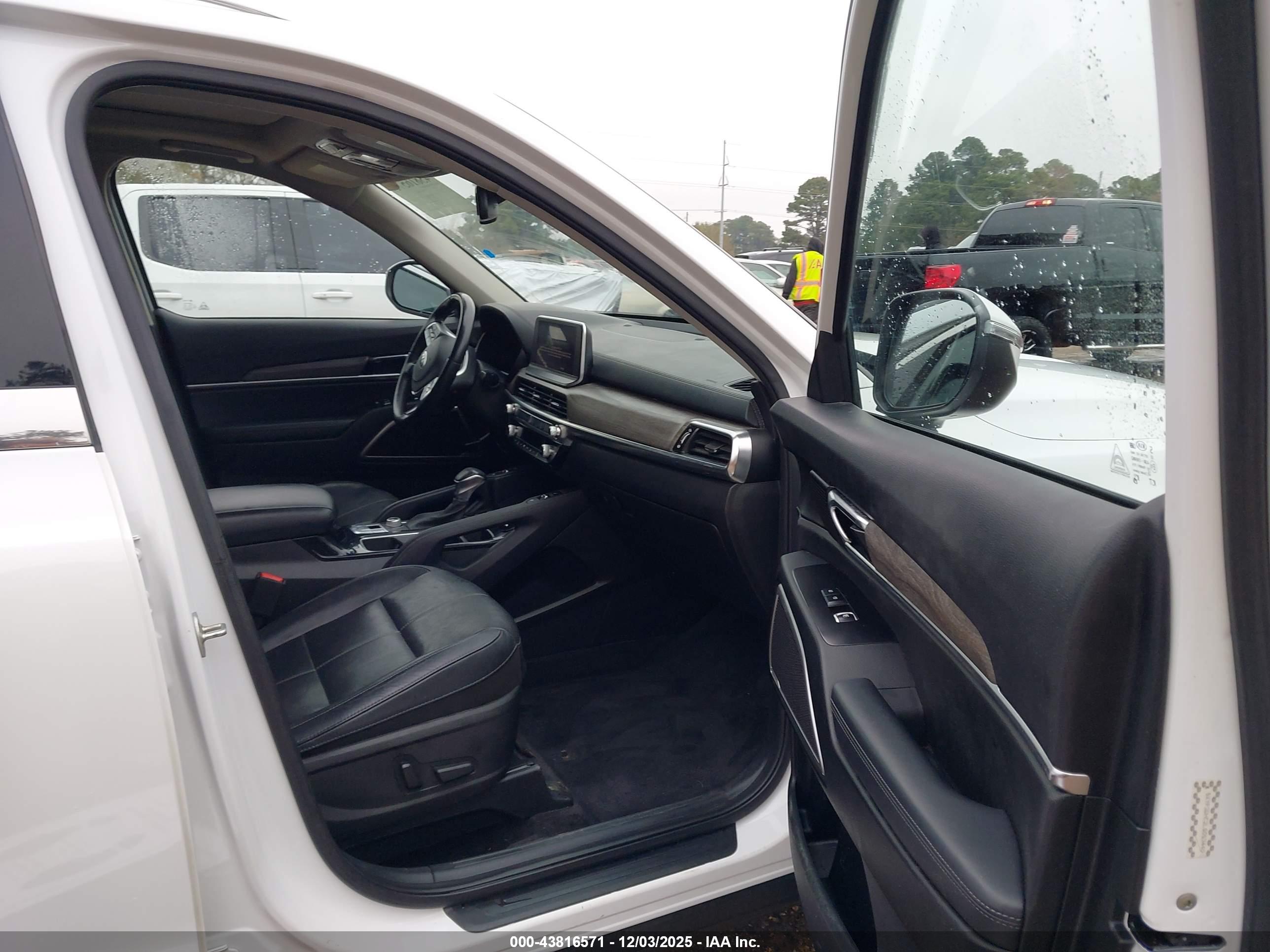KIA TELLURIDE image 5