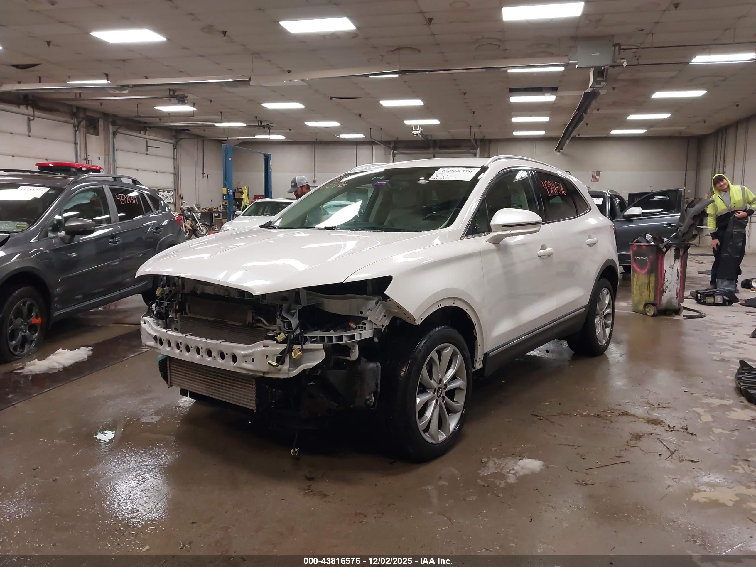 LINCOLN MKC image 2