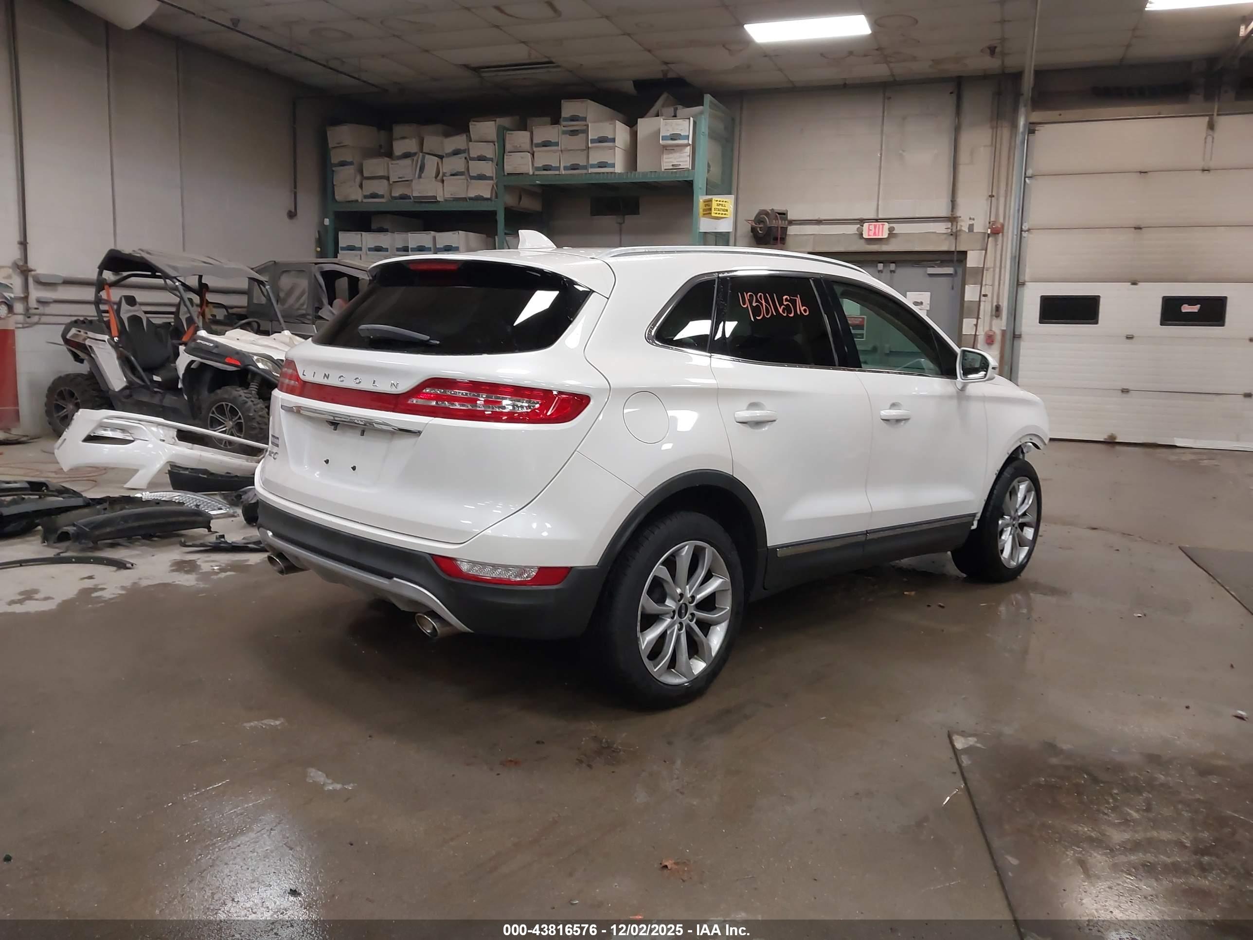 LINCOLN MKC image 4