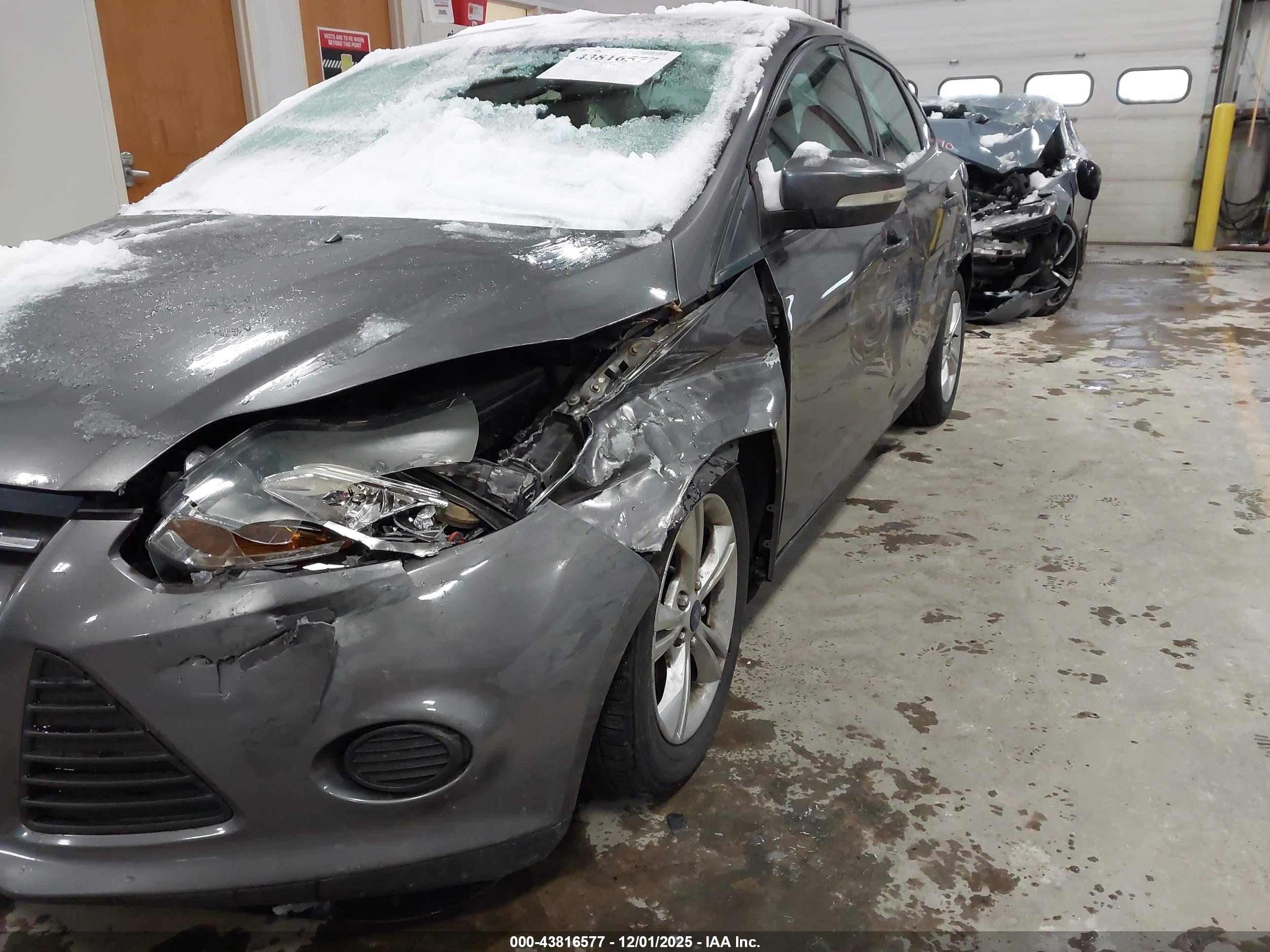FORD FOCUS image 6