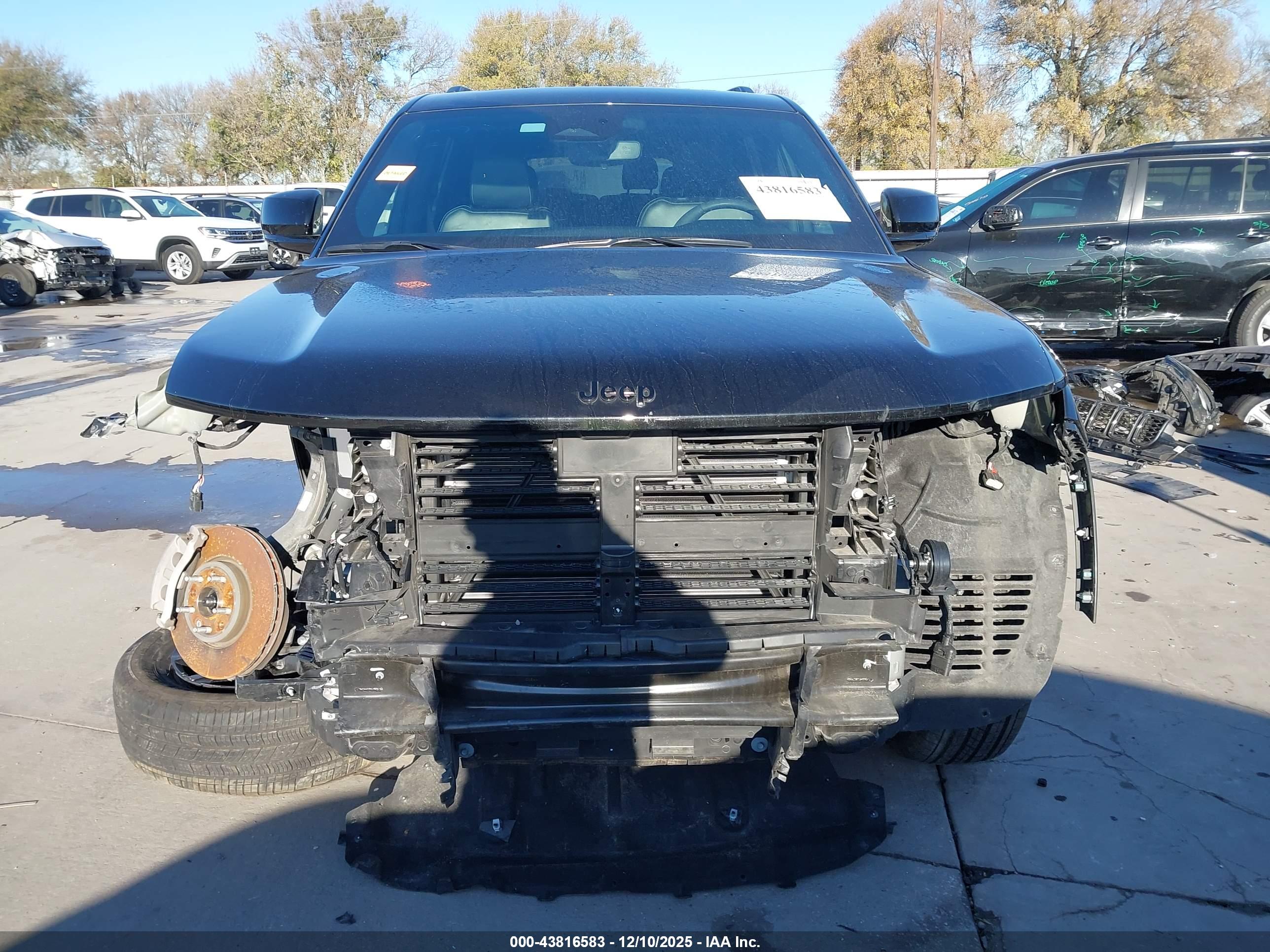 JEEP GRAND image 6
