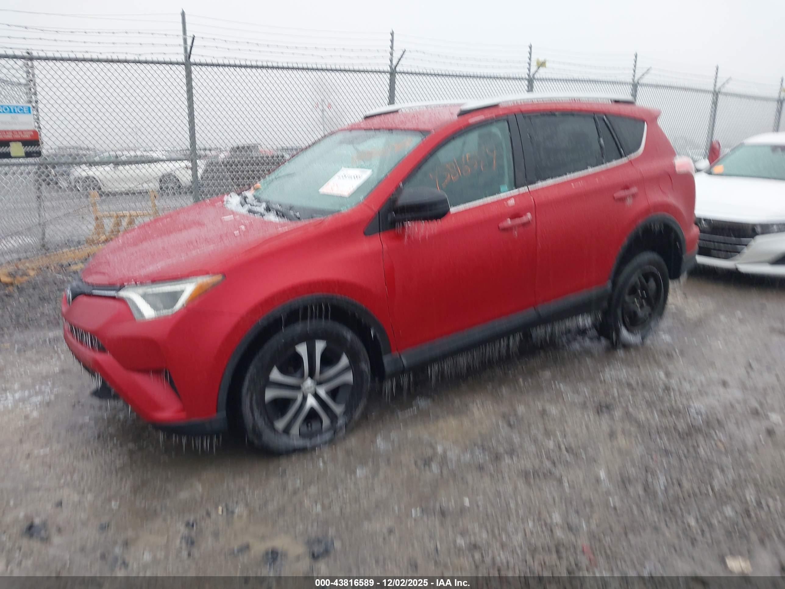TOYOTA RAV4 image 2