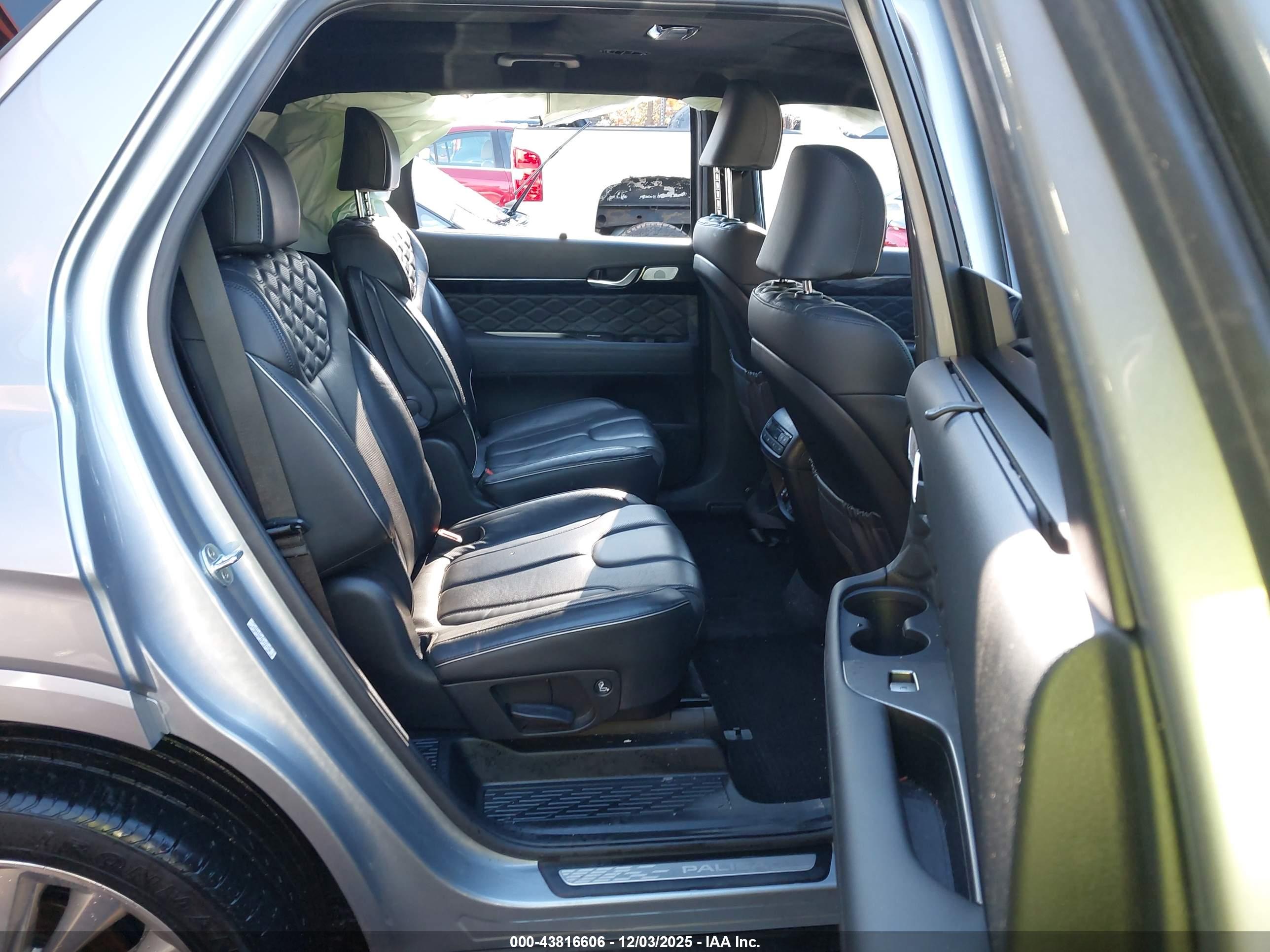 HYUNDAI PALISADE image 8