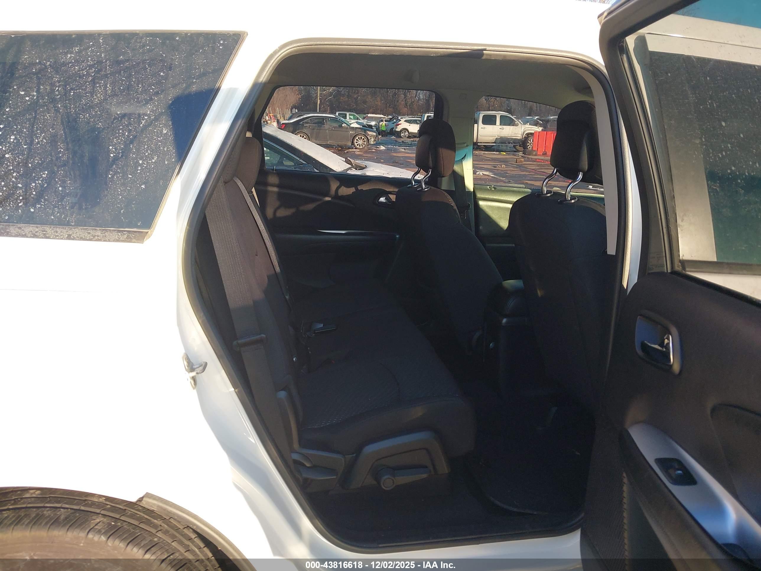 DODGE JOURNEY image 8