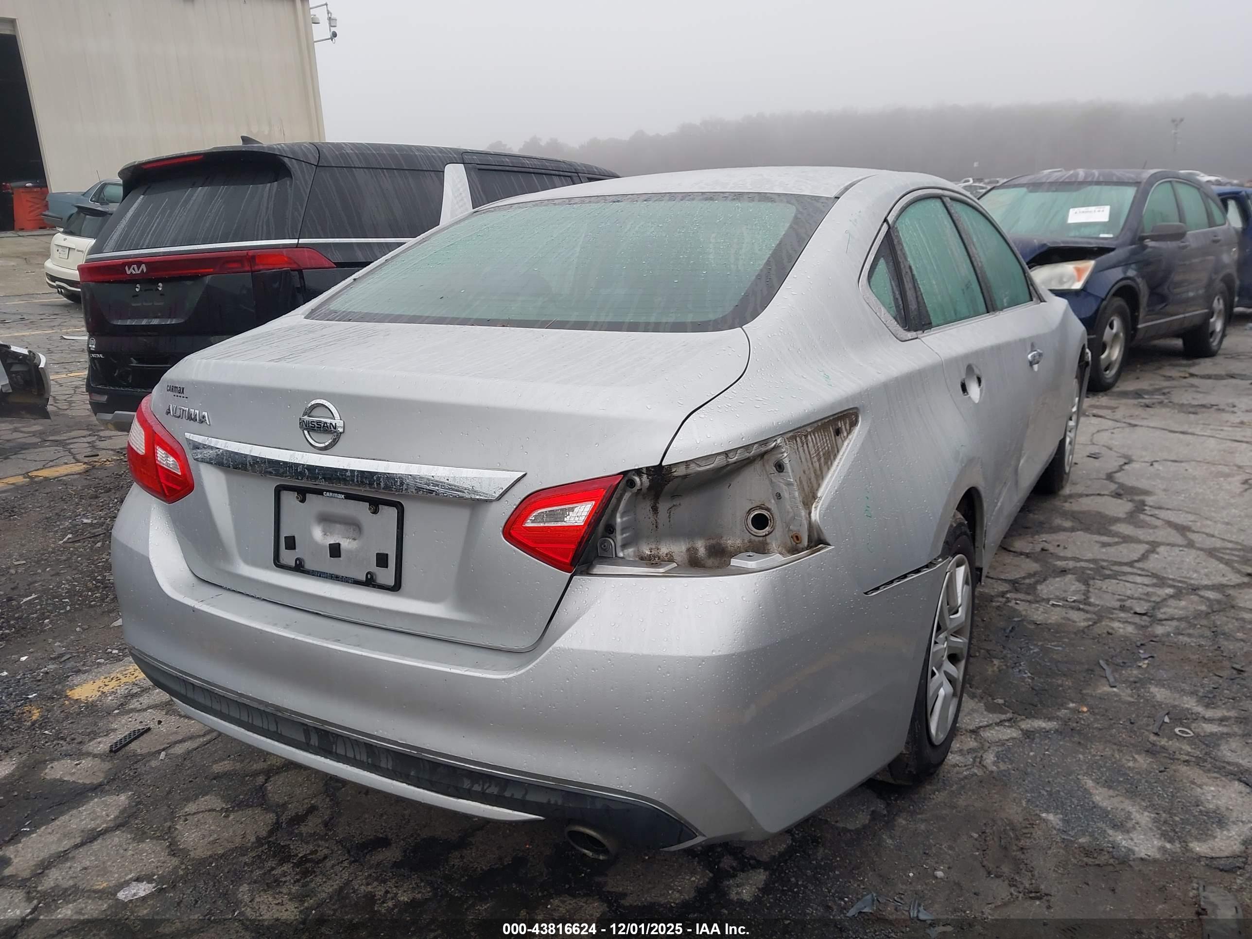 NISSAN ALTIMA image 4