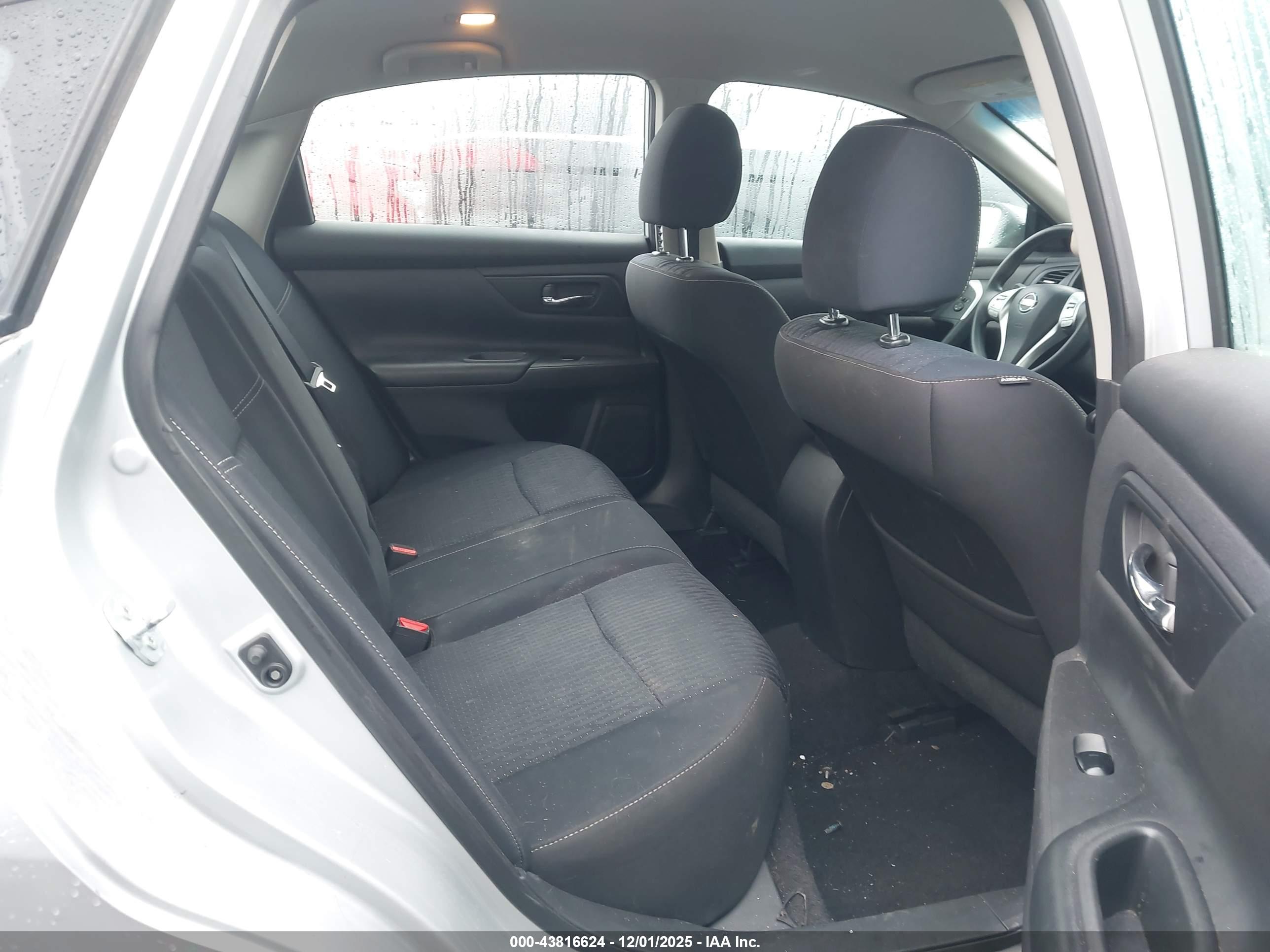 NISSAN ALTIMA image 8