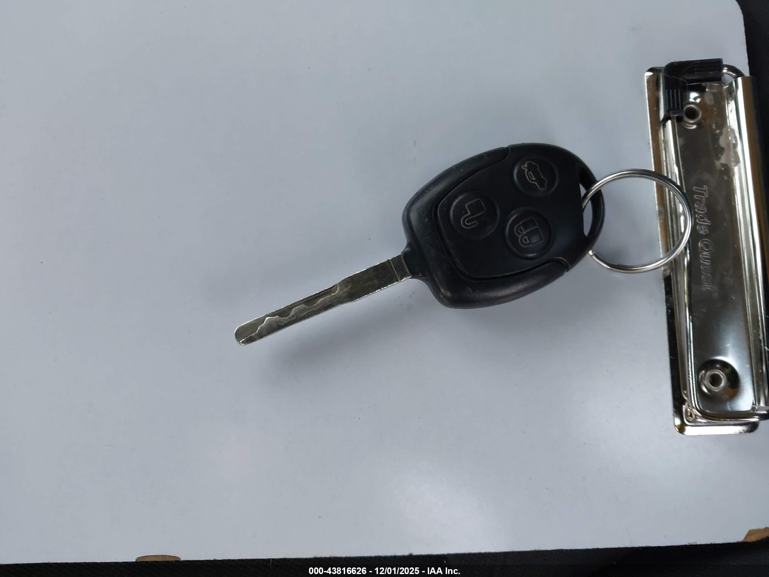 FORD FIESTA image 11