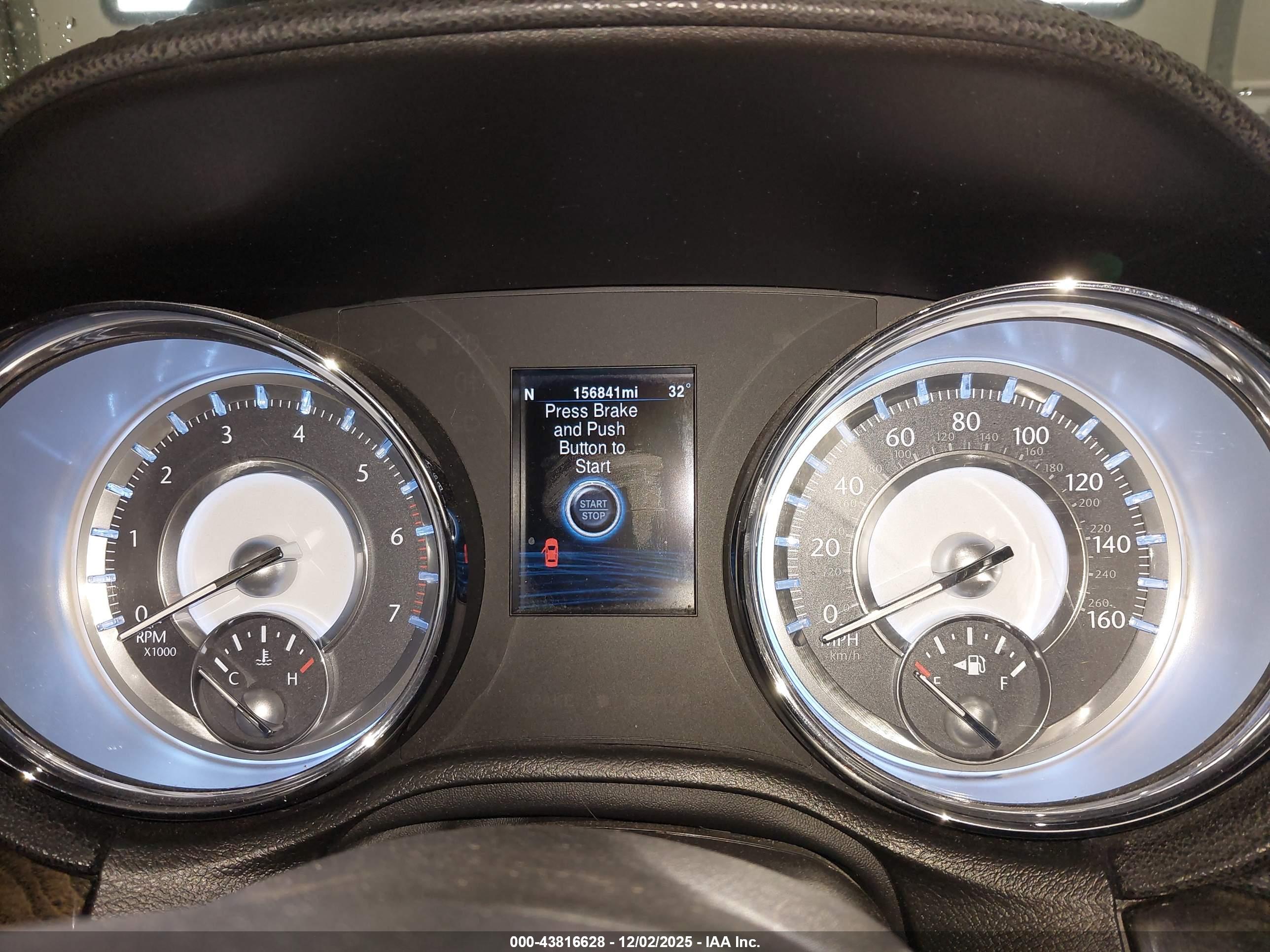 CHRYSLER 300C image 7