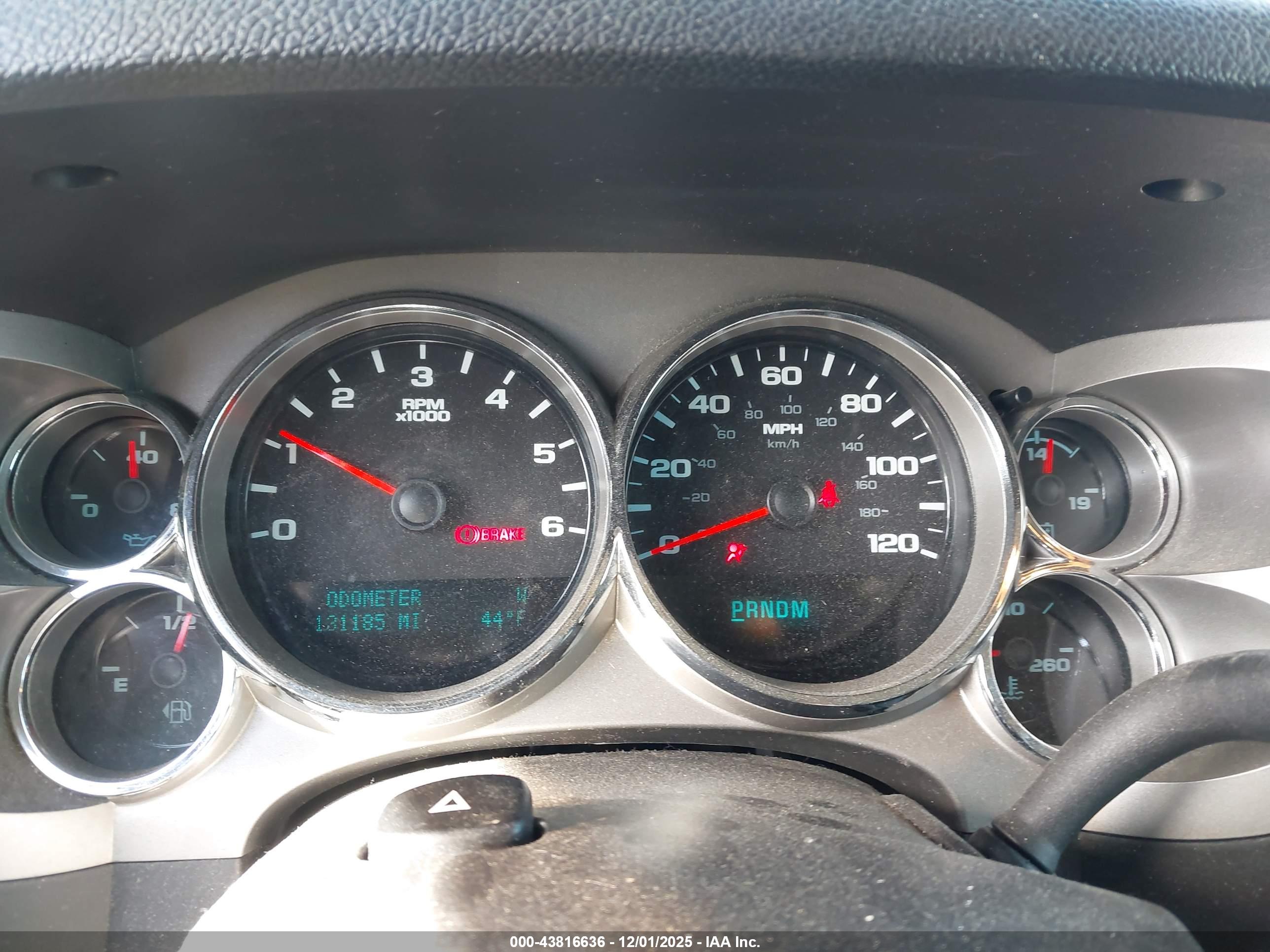 CHEVROLET SILVERADO image 7