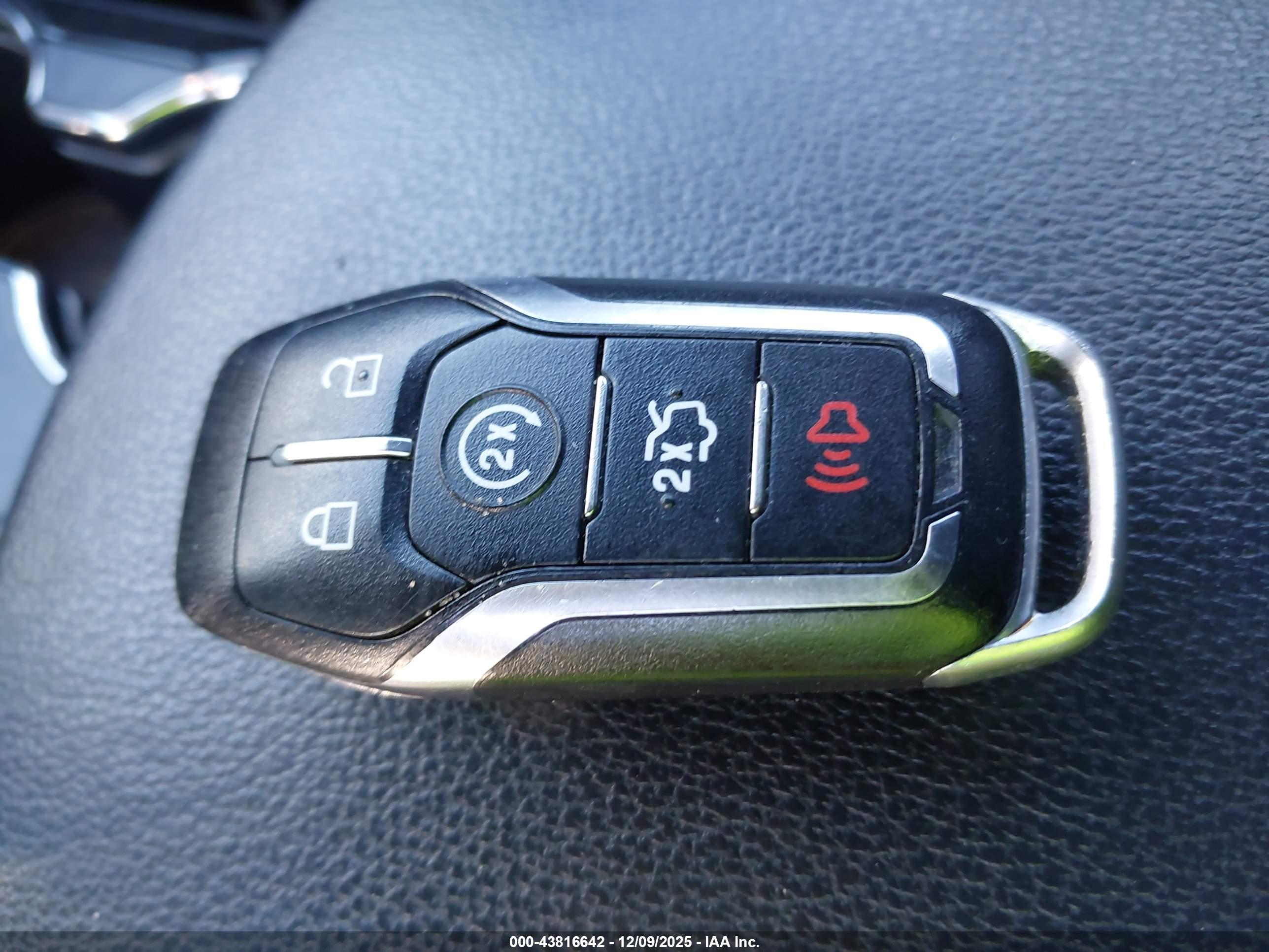 FORD EXPLORER image 11