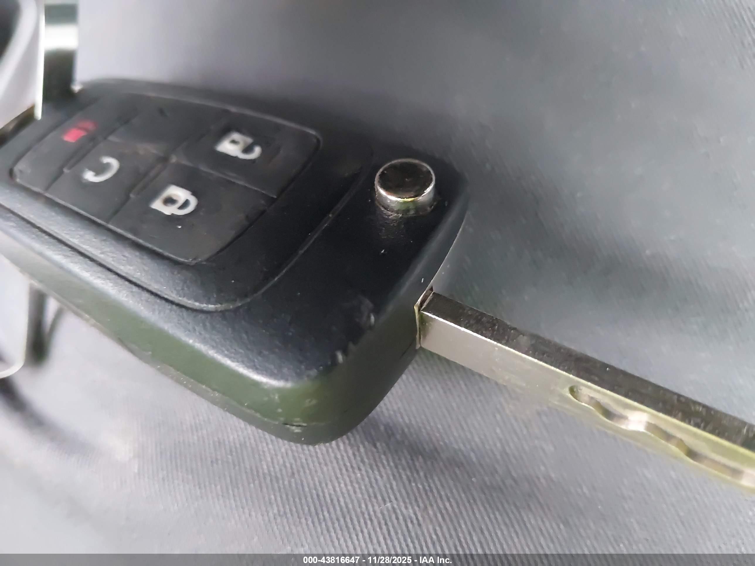 CHEVROLET EQUINOX image 11