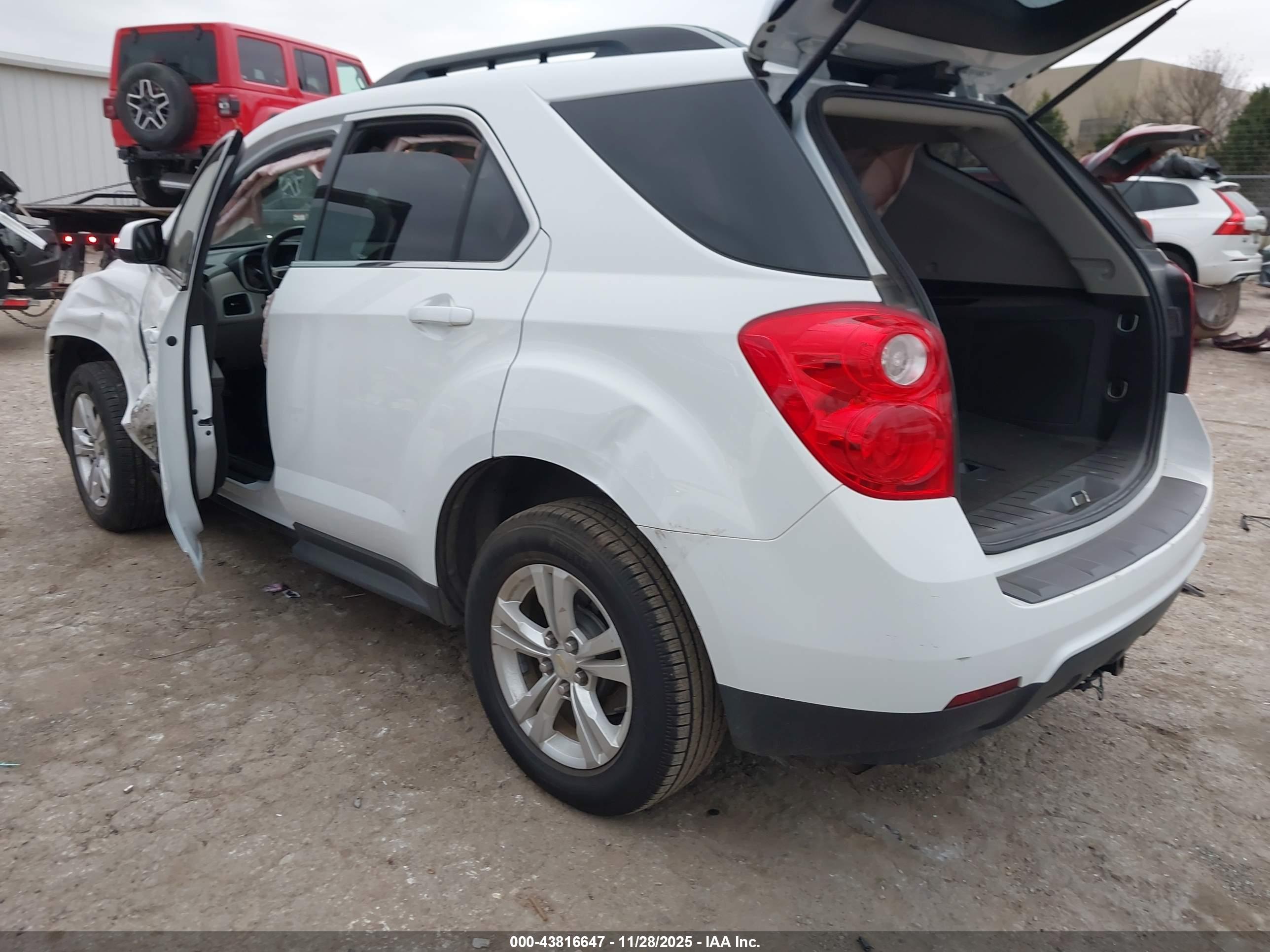 CHEVROLET EQUINOX image 3