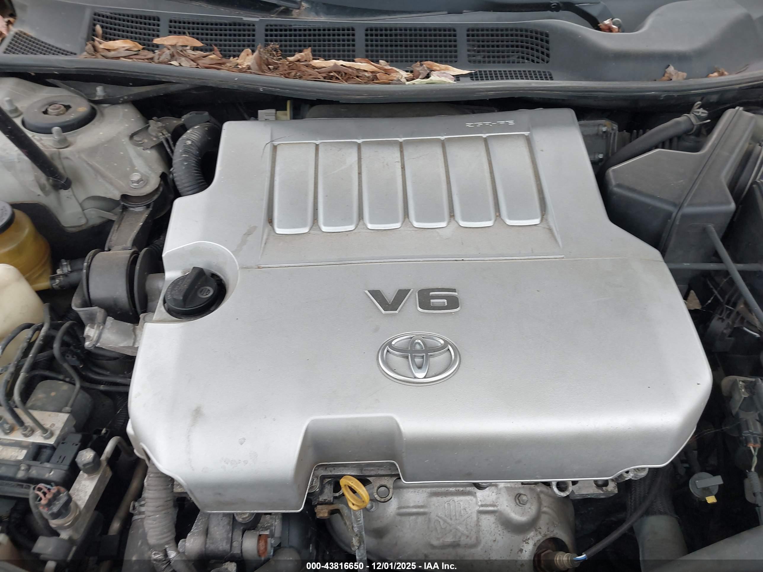 TOYOTA AVALON image 10