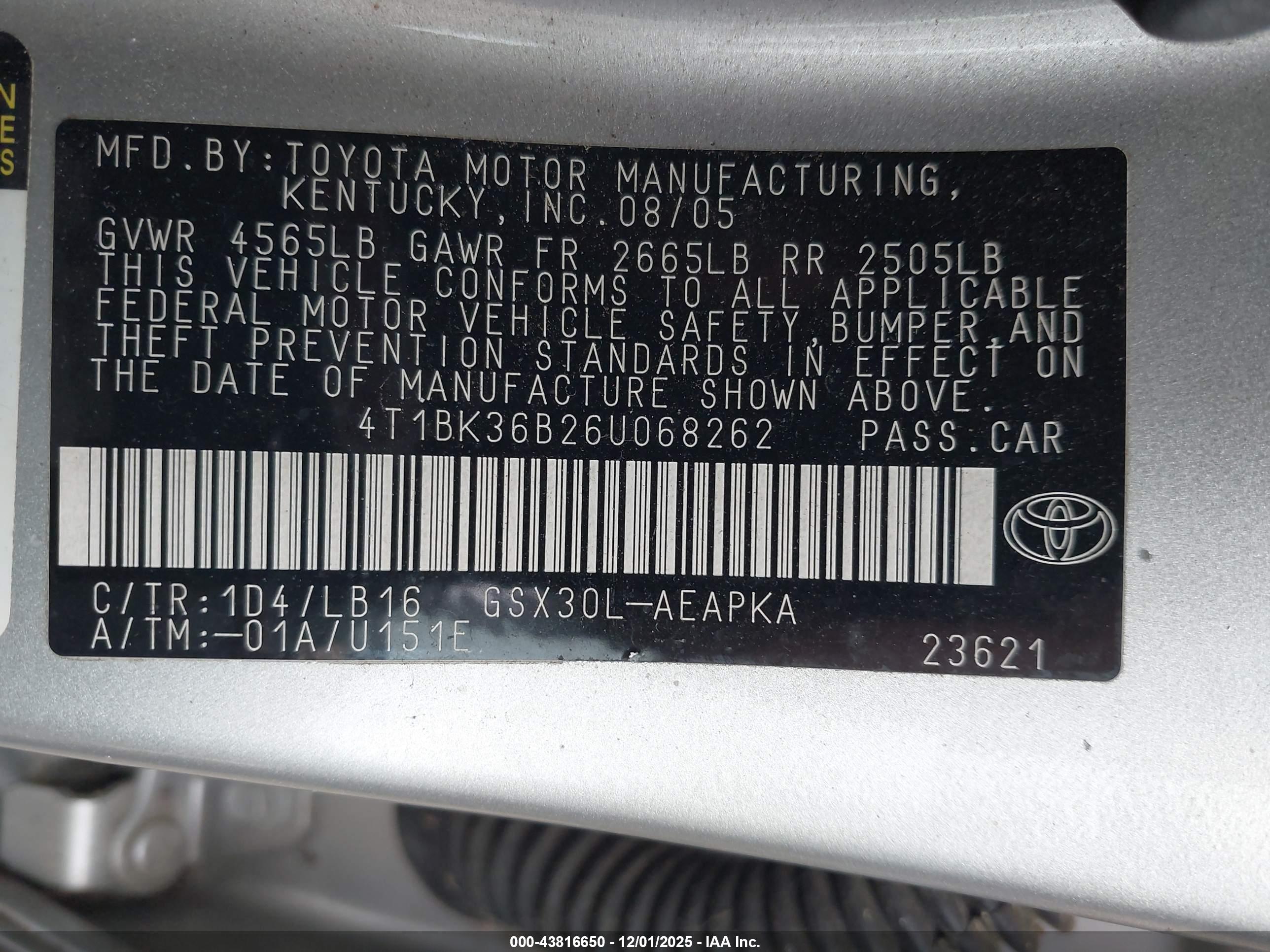 TOYOTA AVALON image 9
