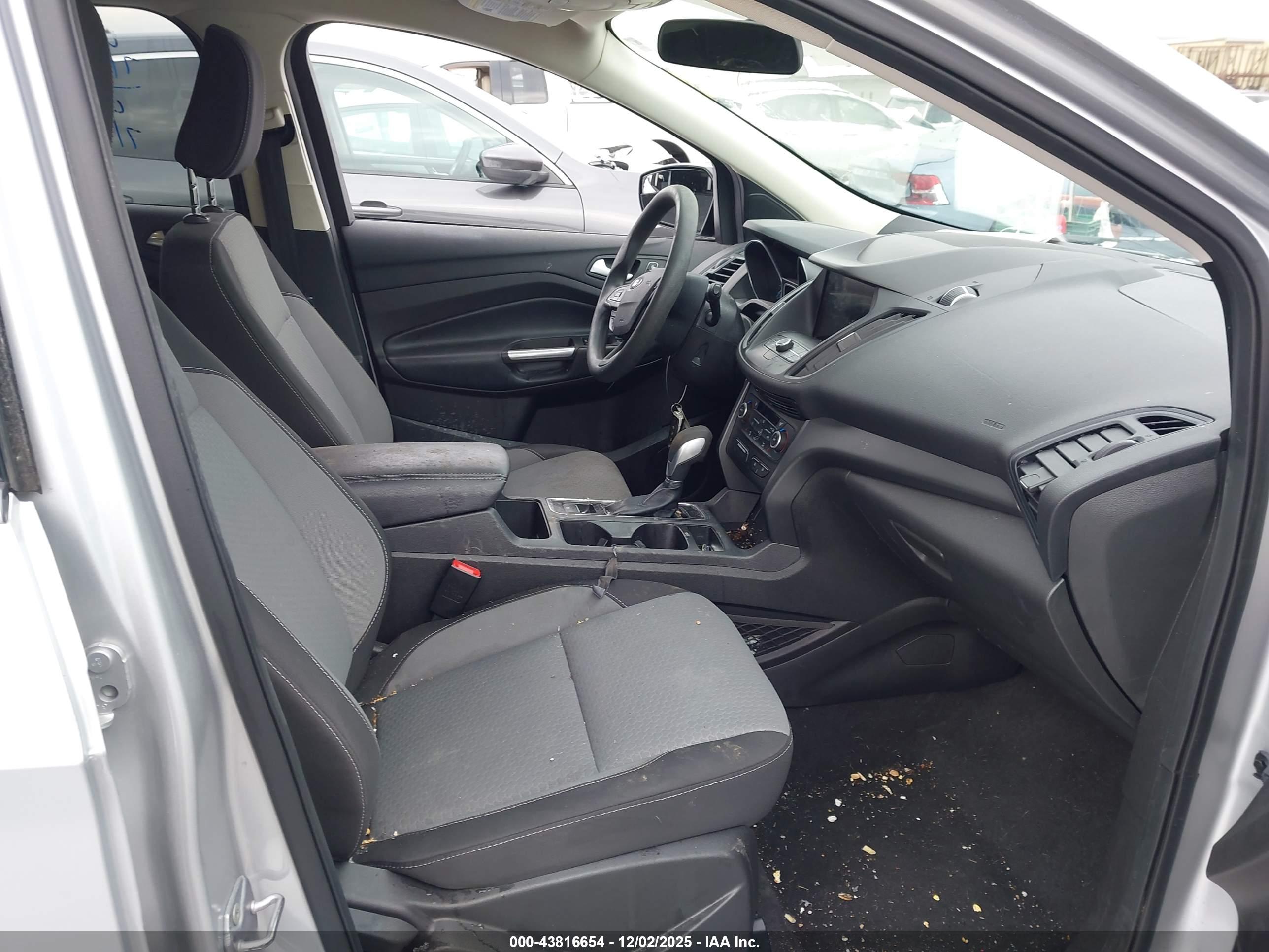 FORD ESCAPE image 5