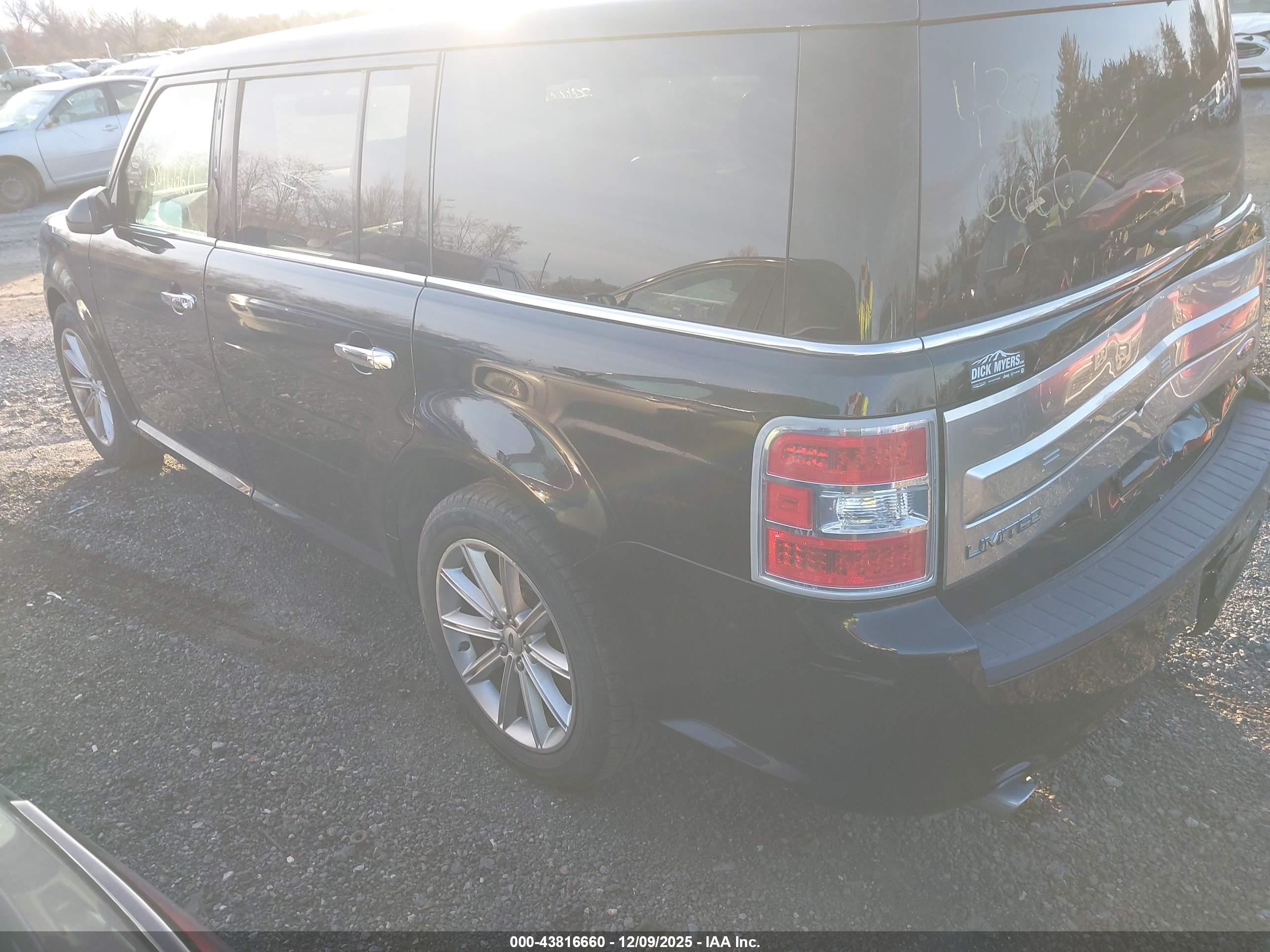 FORD FLEX image 3