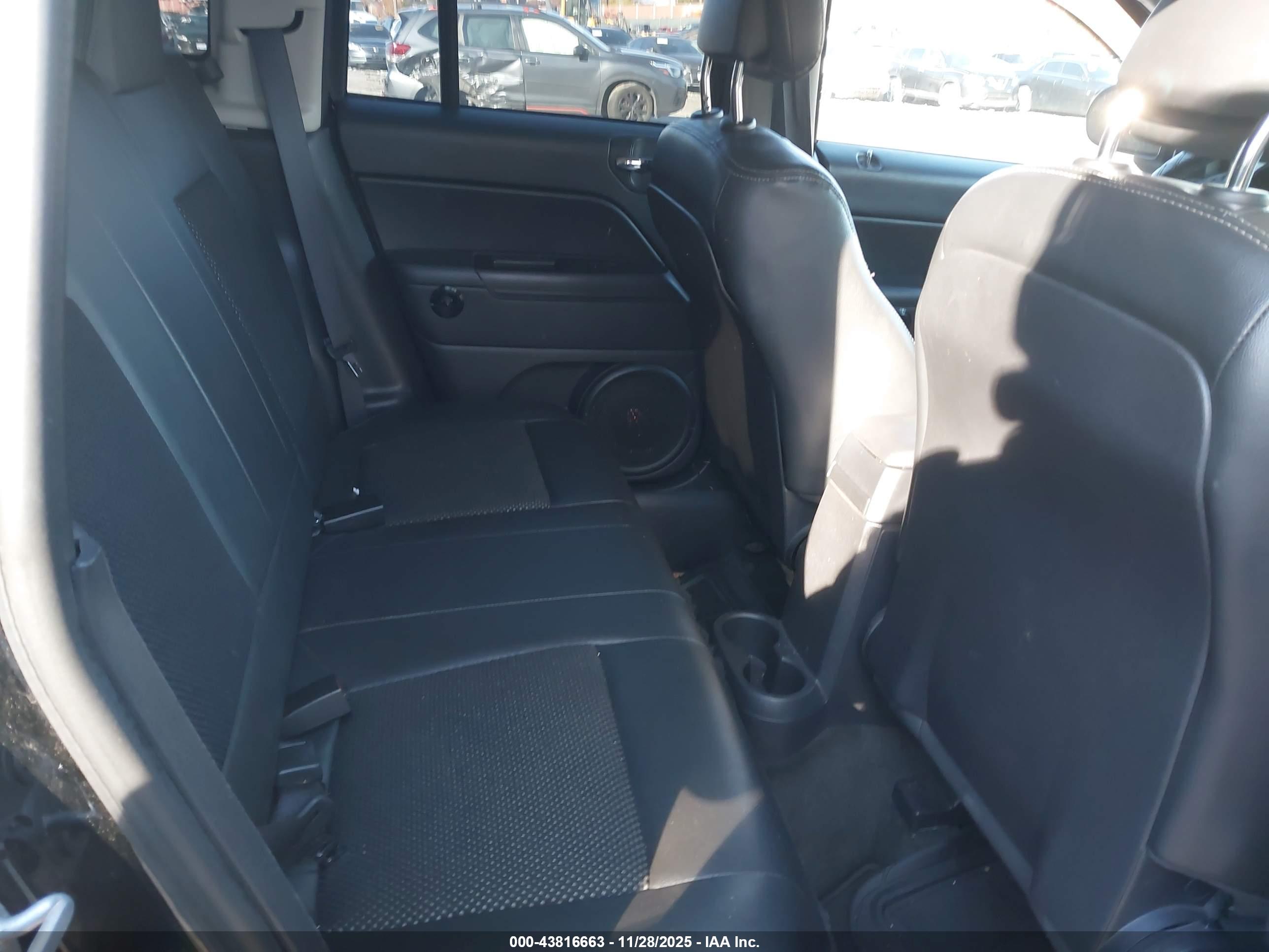 JEEP COMPASS image 8
