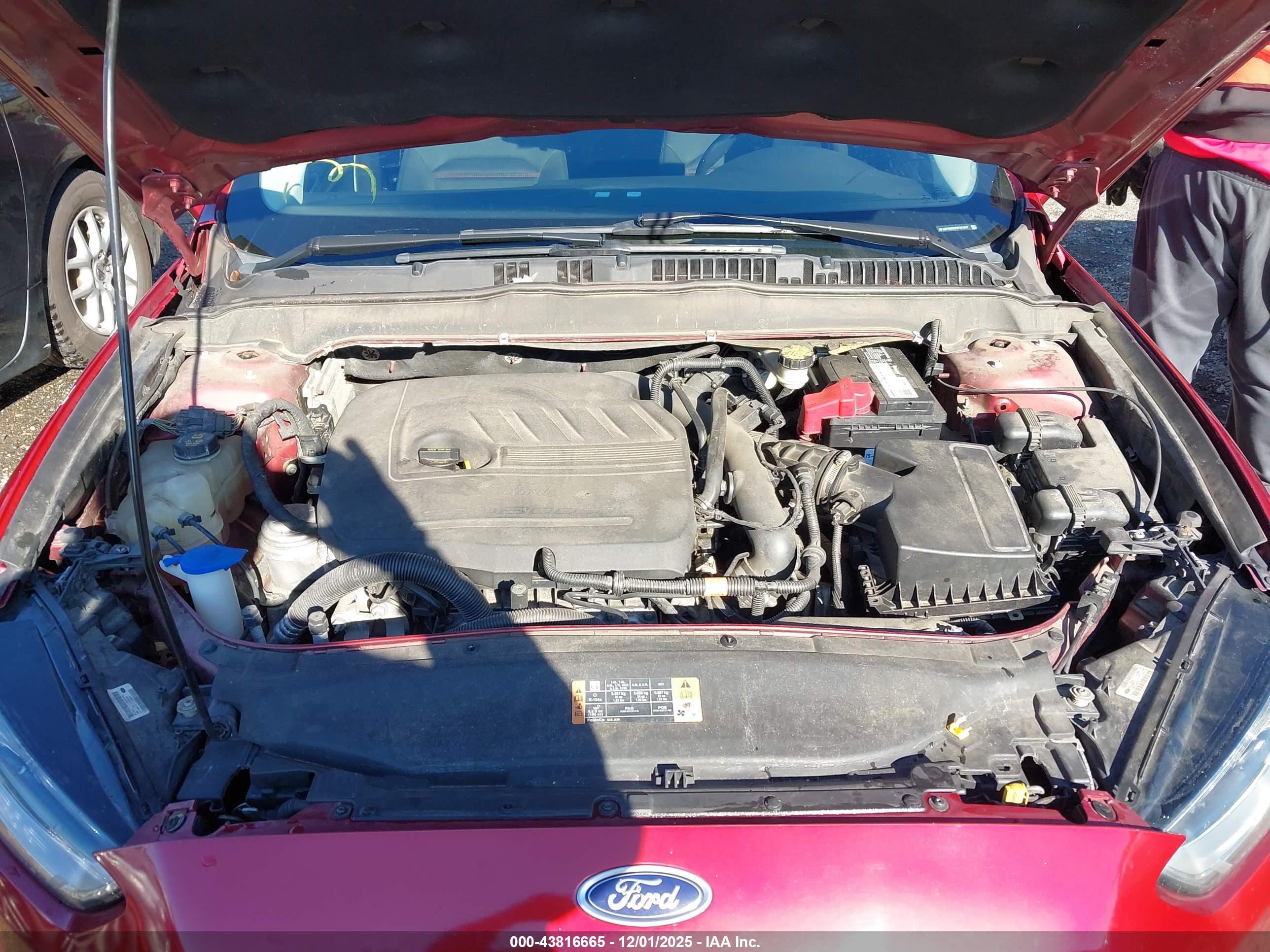 FORD FUSION image 10