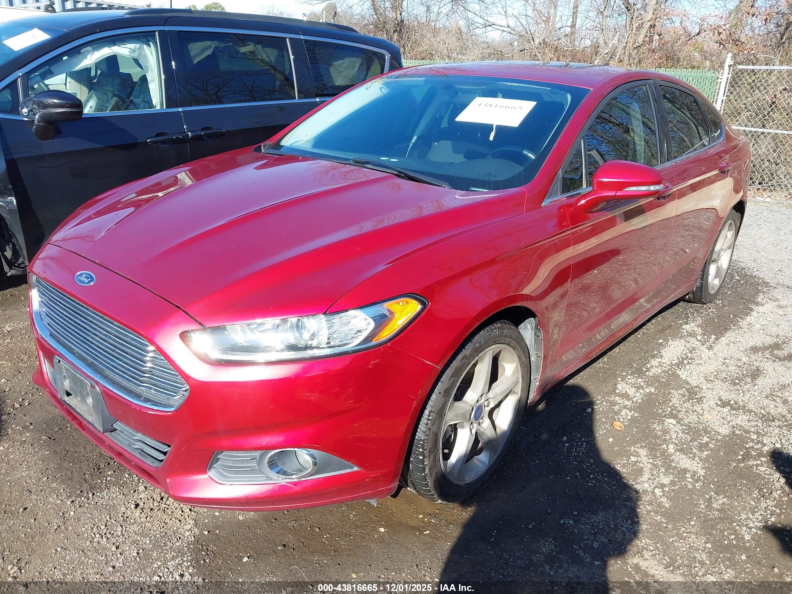 FORD FUSION image 2