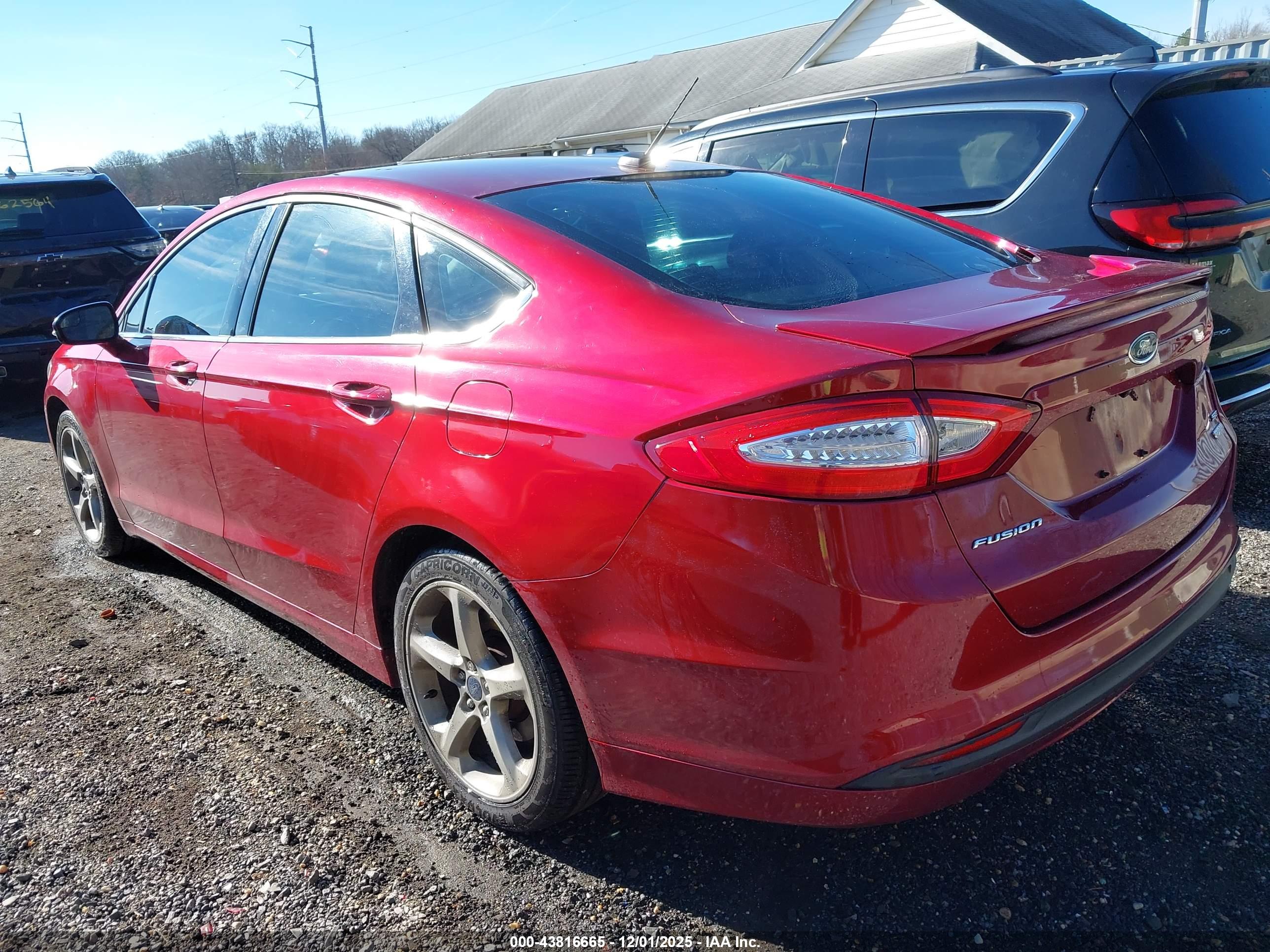 FORD FUSION image 3